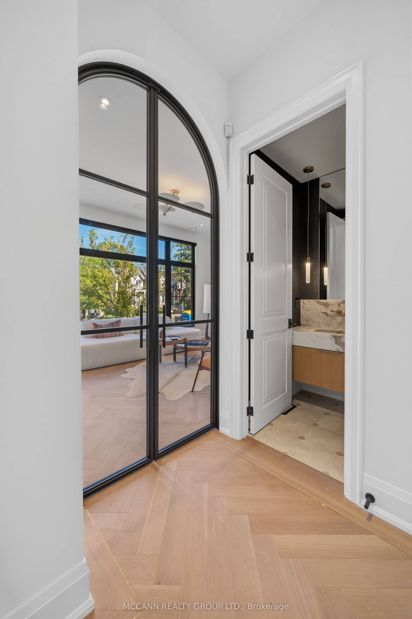 403 Melrose Avenue, Toronto, ON M5M 1Z6