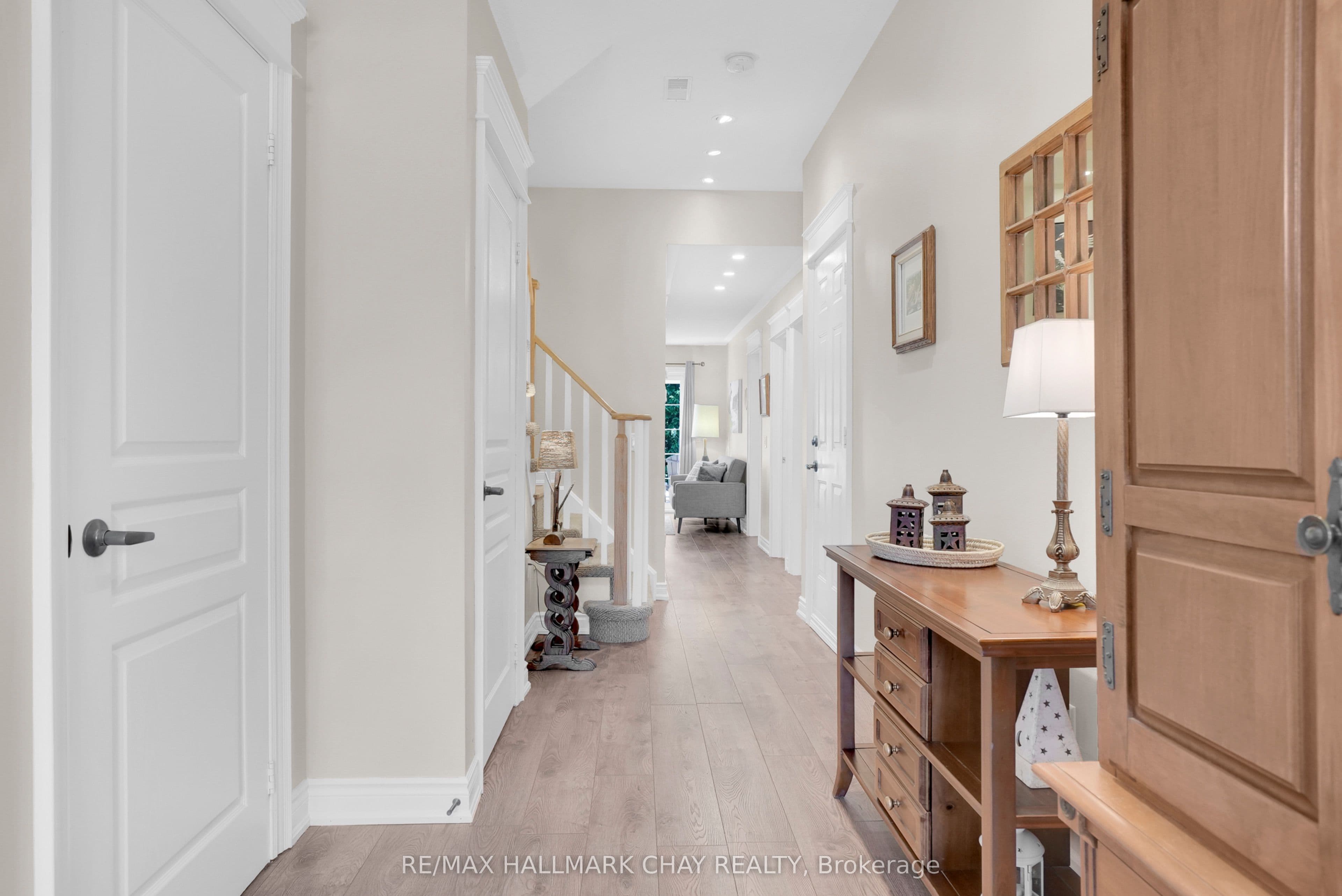143 Wycliffe Cove Street, Tay, ON L0K 2A0