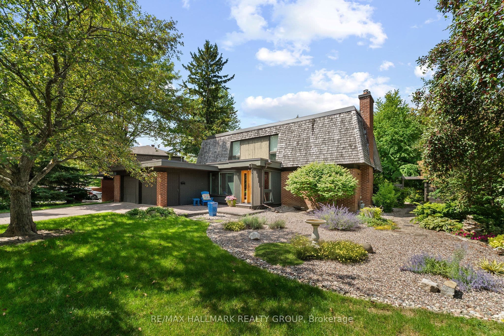 14 Sandwell Crescent, Kanata, ON K2K 1V3