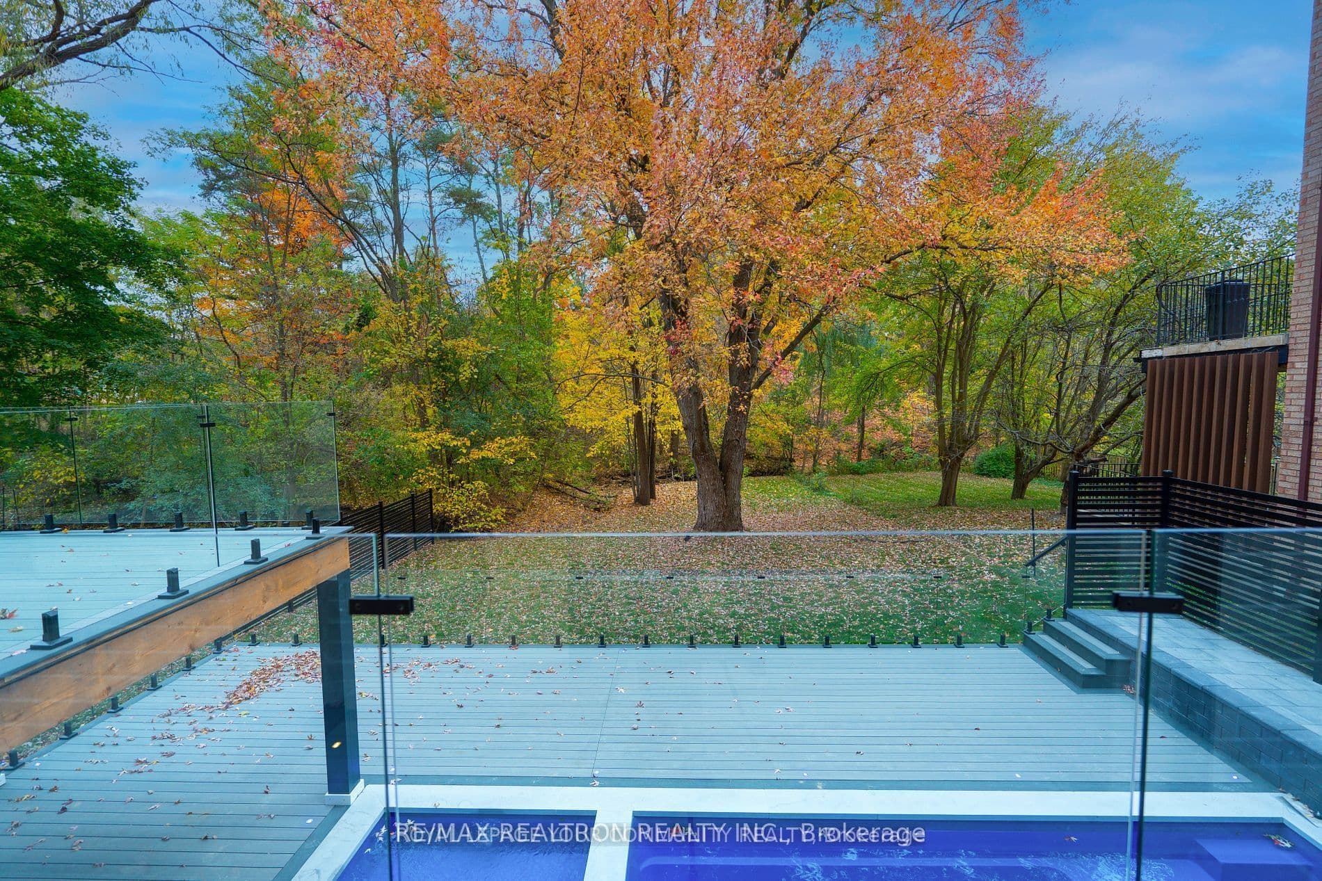 21 Birch Avenue, Richmond Hill, ON L4C 6C4