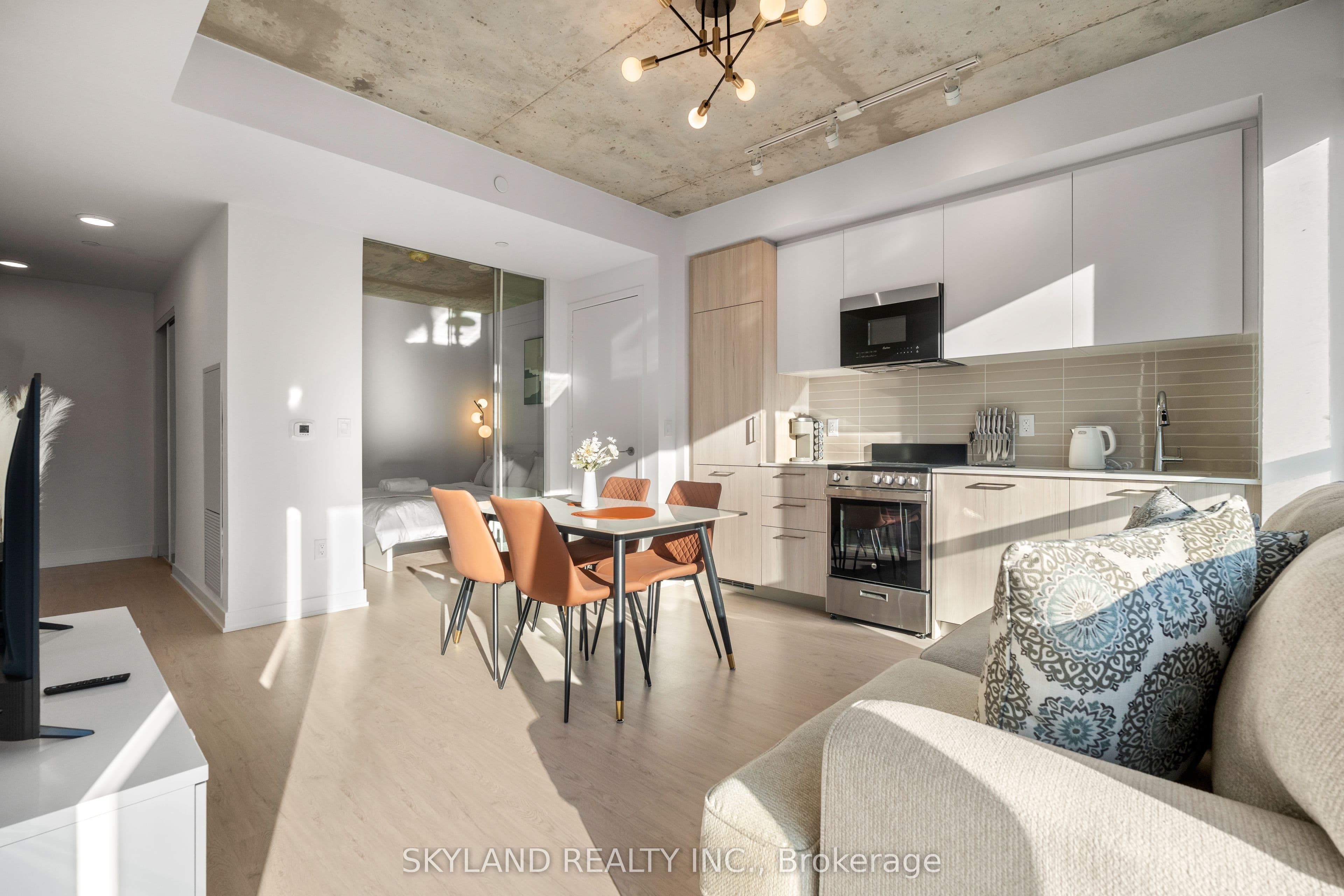65 Mutual Street 2505, Toronto, ON M5B 2A9