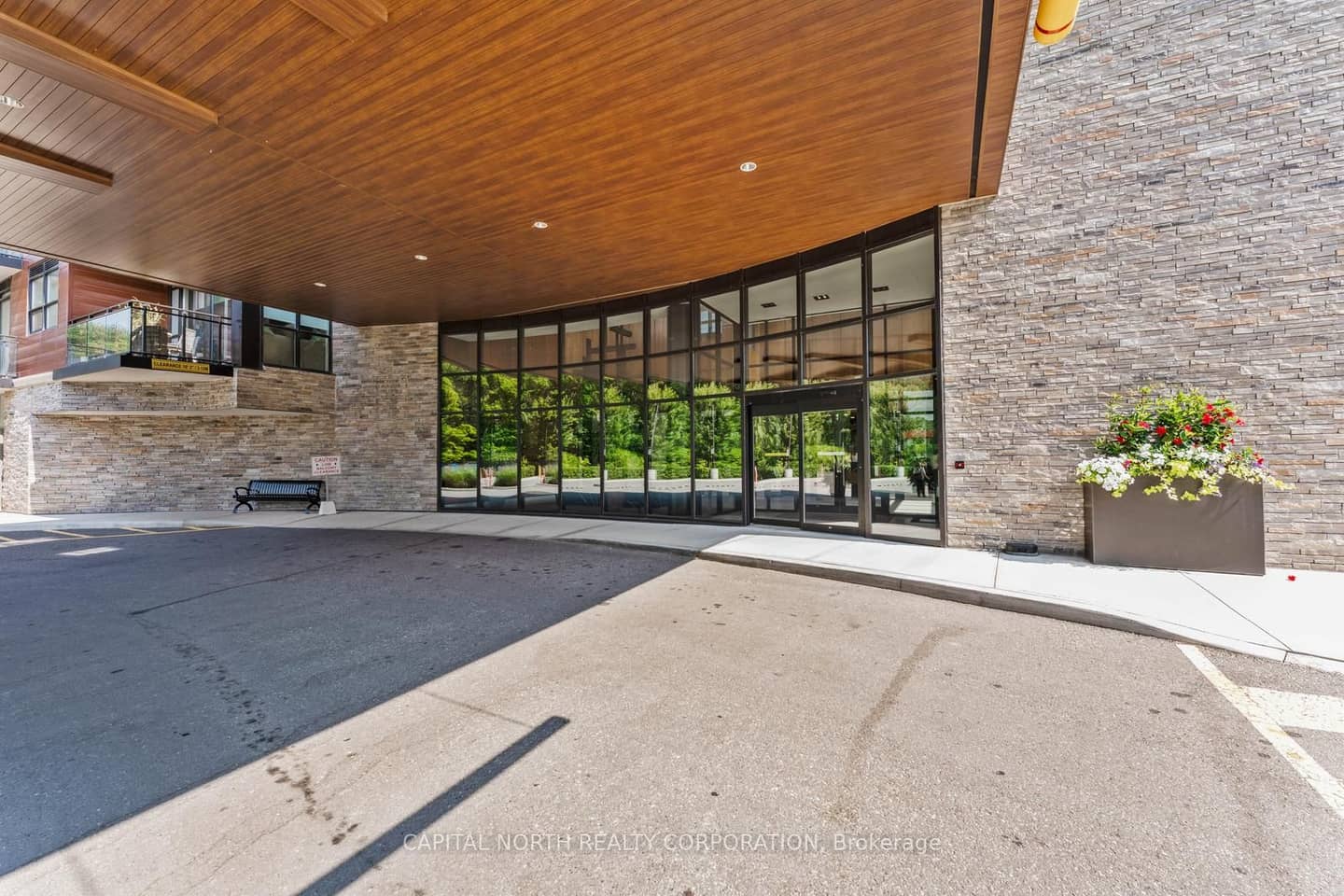 1575 Lakeshore Road W 270, Mississauga, ON L5J 0B1
