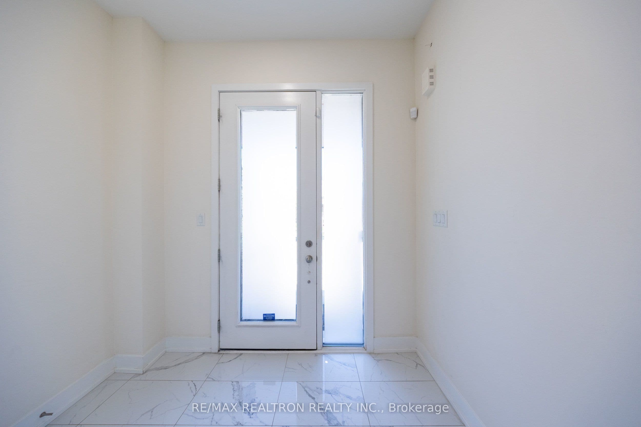 31 Fallharvest Way, Whitchurch-Stouffville, ON L4A 4V8