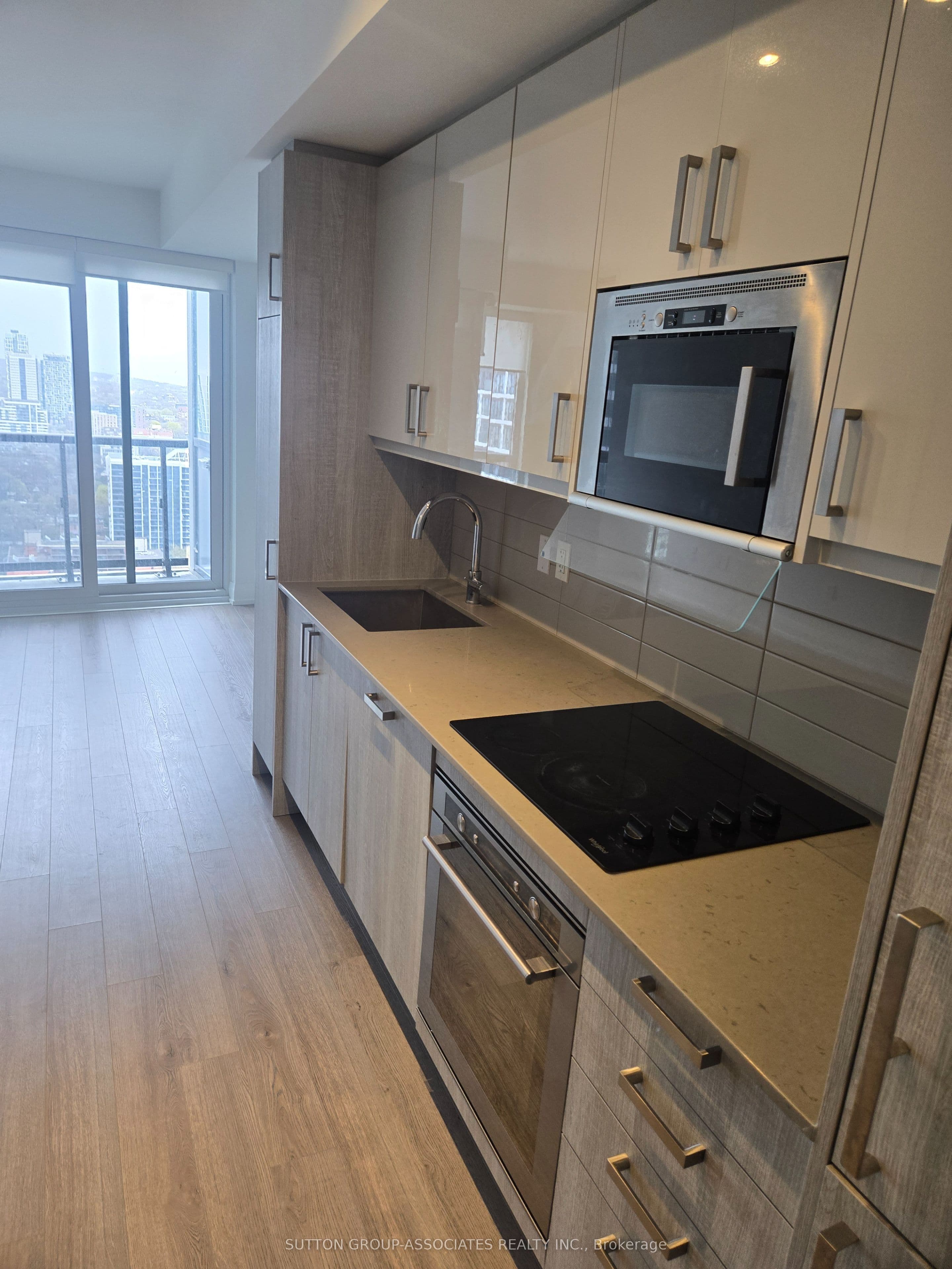 77 Mutual Street 3001, Toronto, ON M5B 2A9