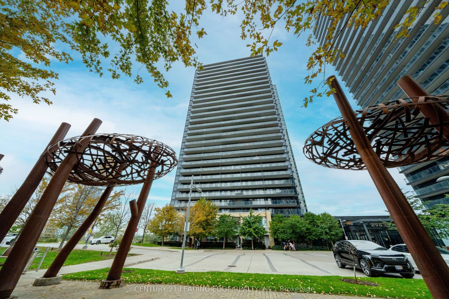 33 Singer Court PH3, Toronto, ON M2K 0B4
