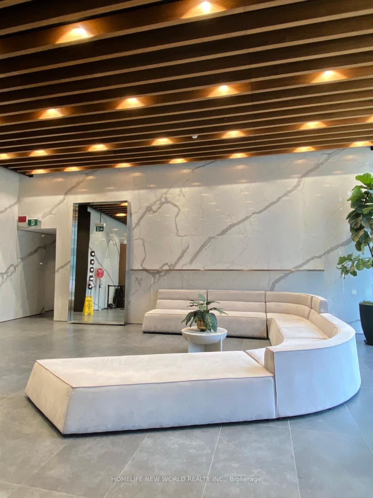 161 Roehampton Avenue 233, Toronto, ON M4P 0C8