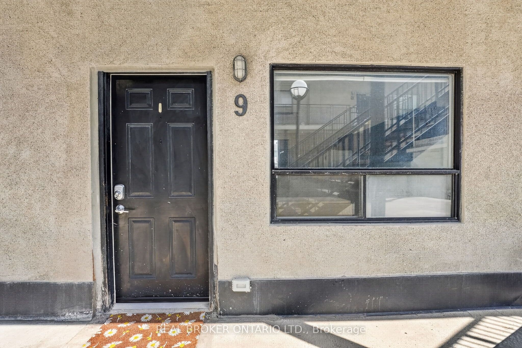 12 Bridgeport Road E 9, Waterloo, ON N2J 2J3
