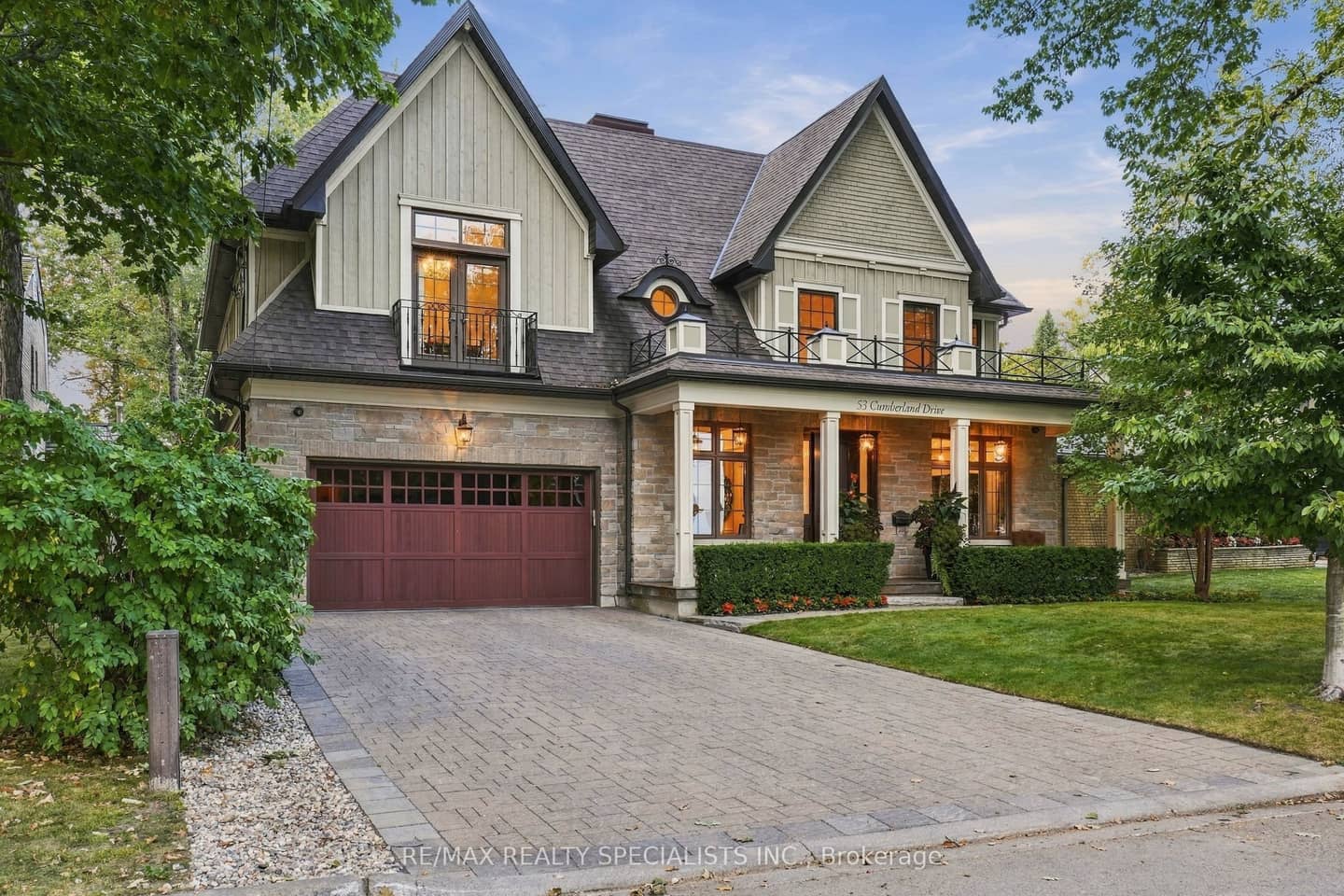 53 Cumberland Drive, Mississauga, ON L5G 3N1