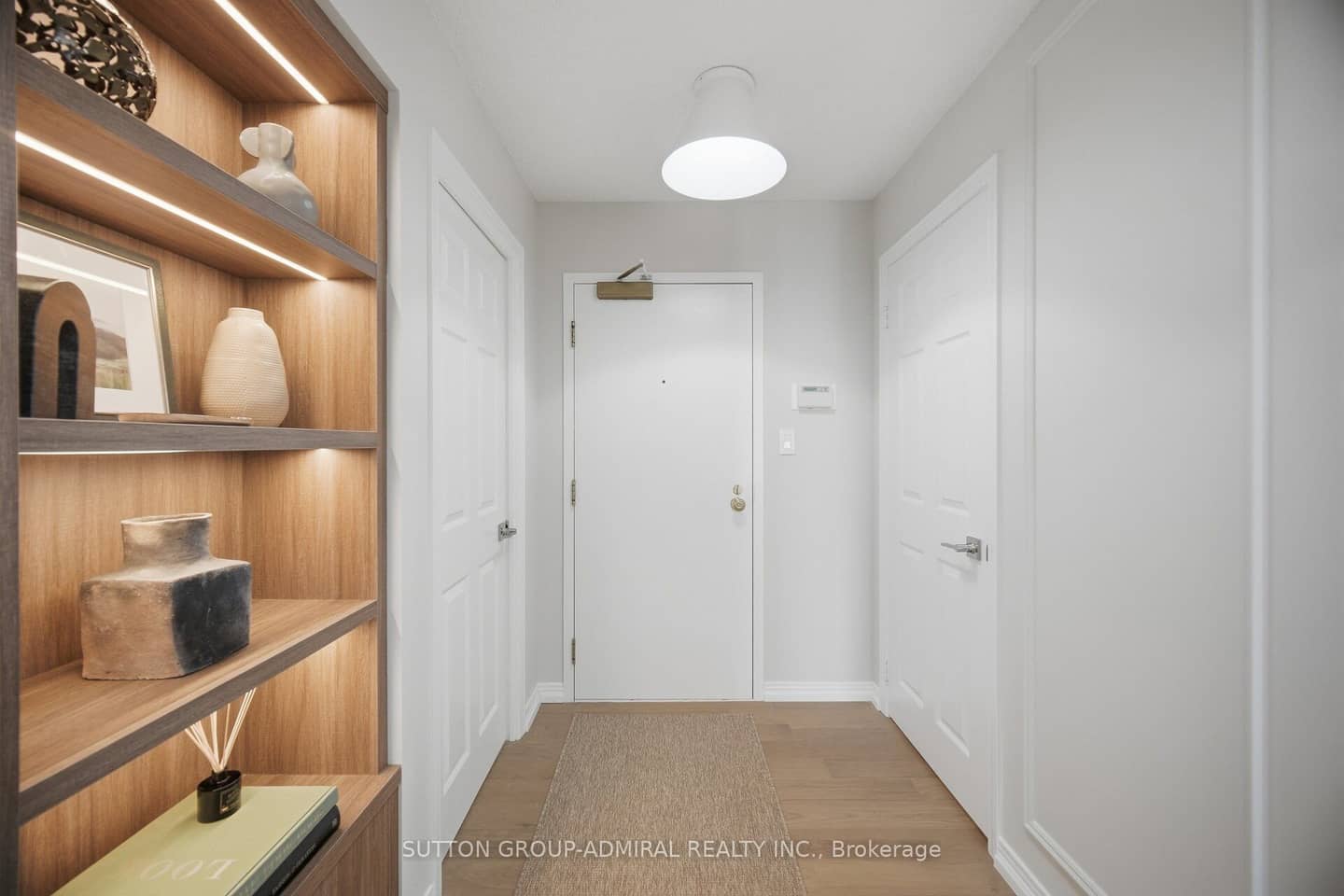 1 Aberfoyle Crescent 411, Toronto, ON M8X 2X8