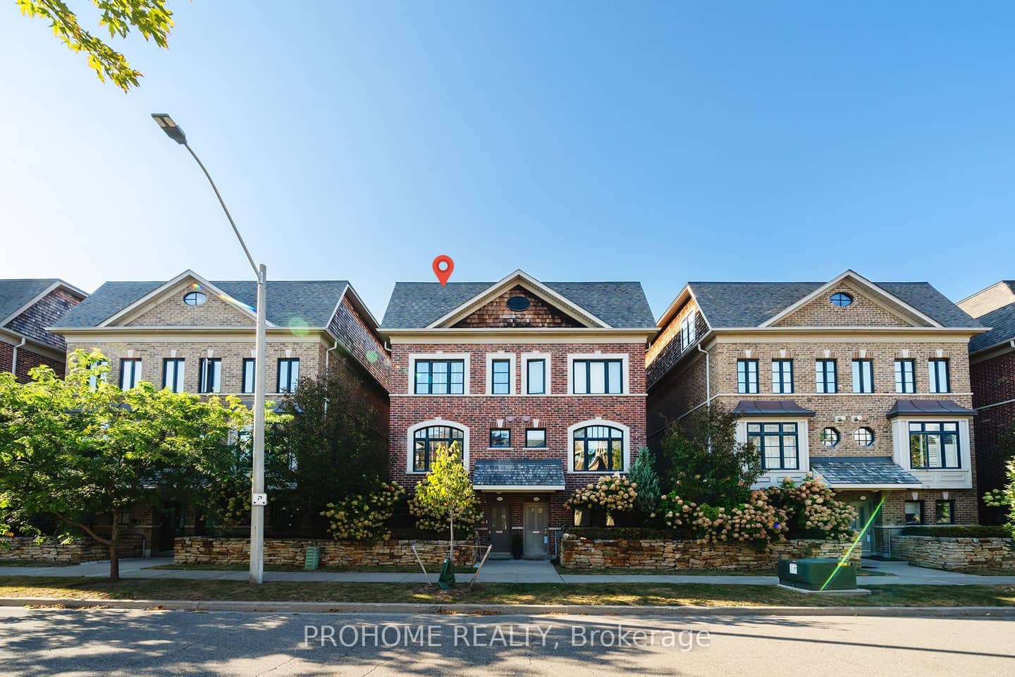 1831 Pagehurst Avenue, Mississauga, ON L4X 1Y4