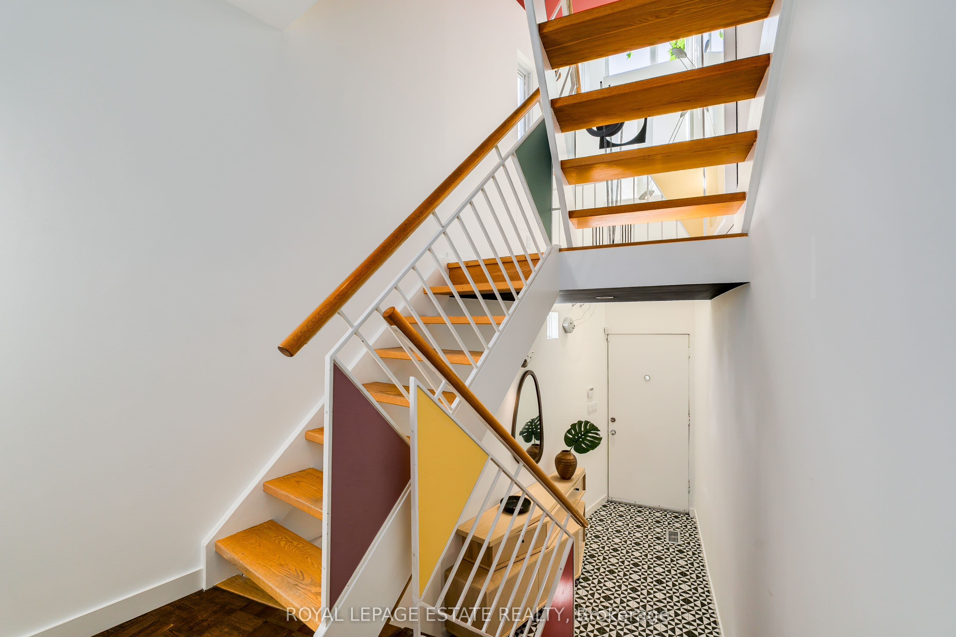 61 Seaton Street, Toronto, ON M5A 2T2