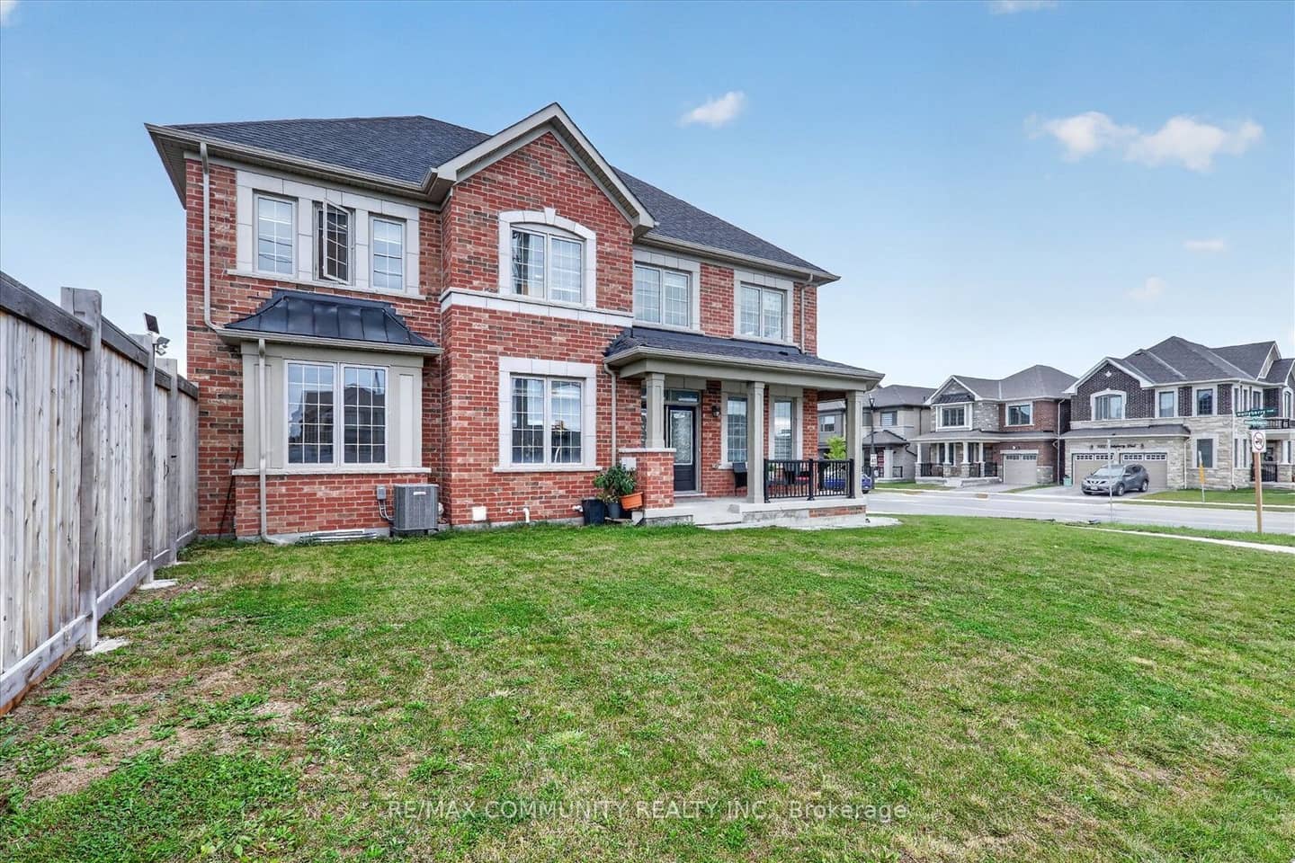 3001 Hollyberry Trail, Pickering, ON L1X 0N5