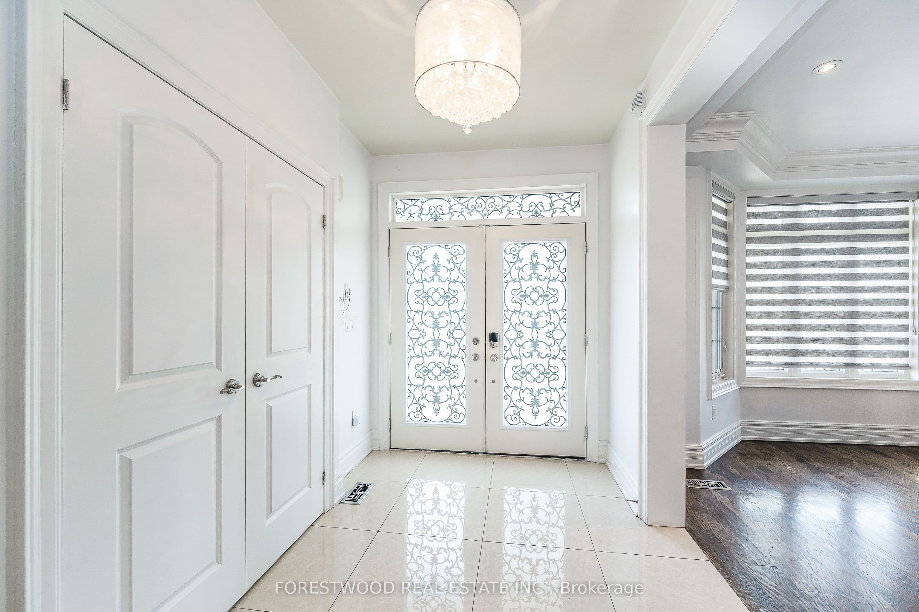 138 Winston Park Boulevard, Toronto, ON M3K 1C5