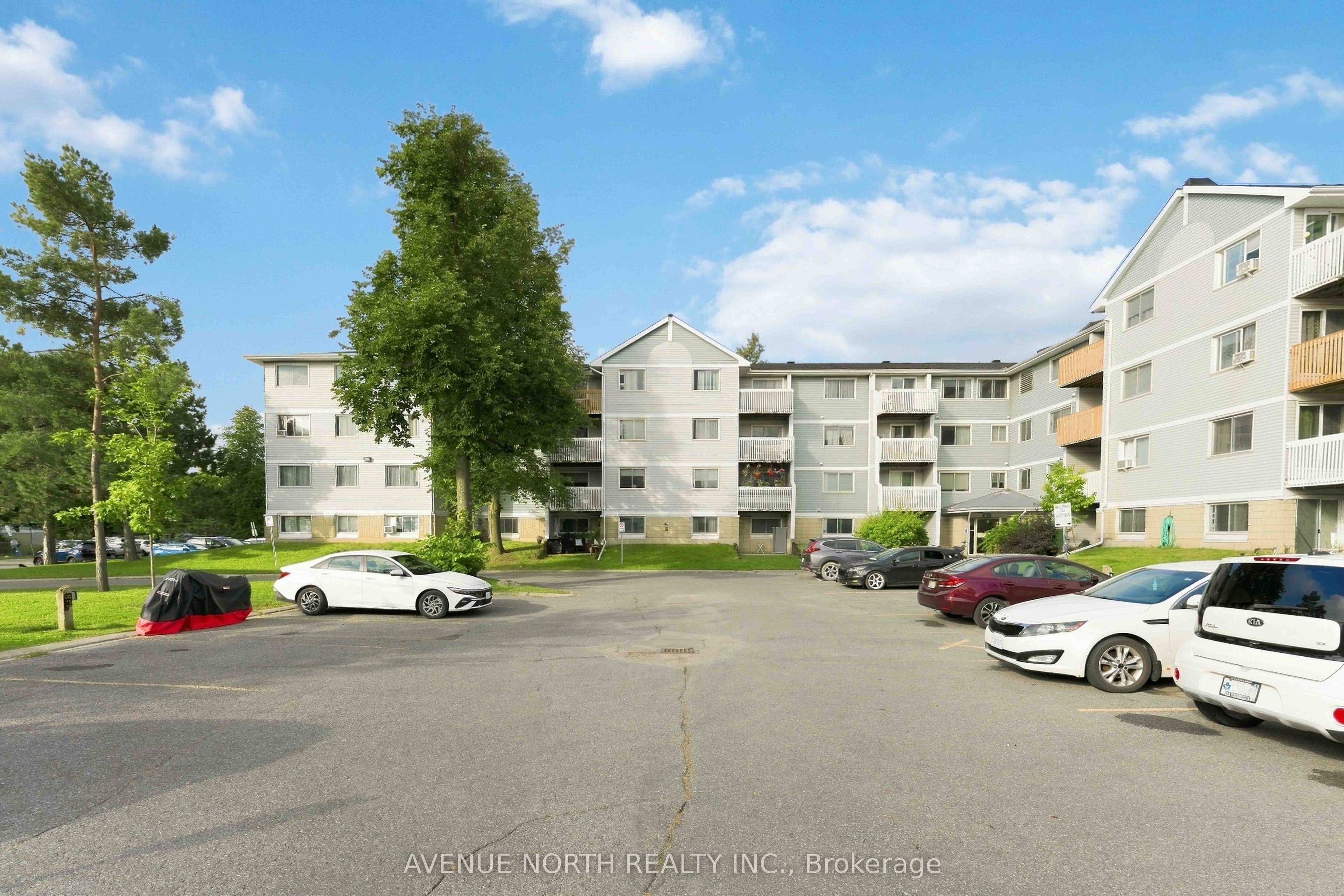 212 Viewmount Drive 210, Cityview - Parkwoods Hills - Rideau Shore, ON K2E 7X2