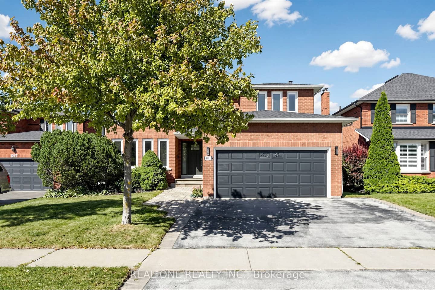 1213 Rosethorne Road, Oakville, ON L6M 1H5