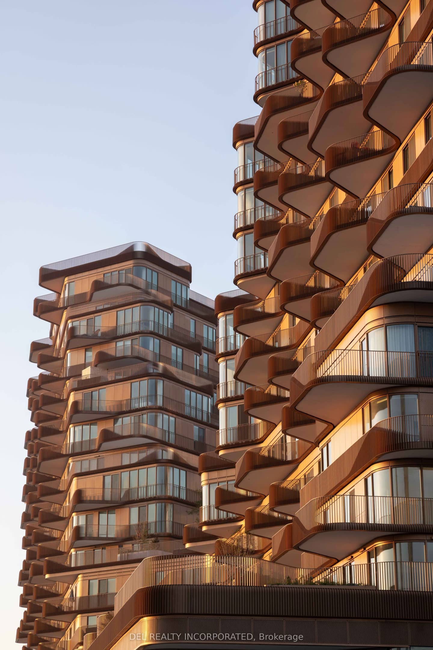 155 Merchants' Wharf 701, Toronto, ON M5A 0Y4