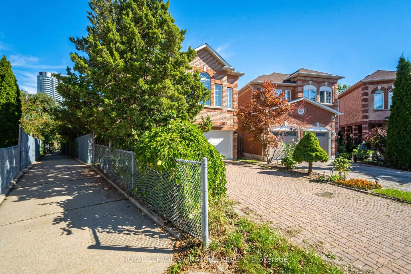 306 Cossack Court, Mississauga, ON L5B 4C2