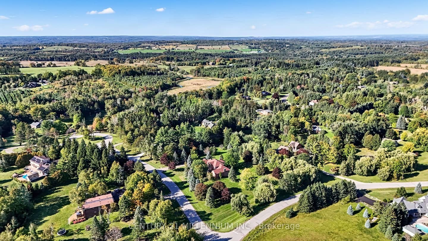 16 Tanglewood Drive, Caledon, ON L7K 0K6