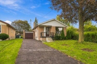 4 Moray Place, Toronto, ON M1R 2E2