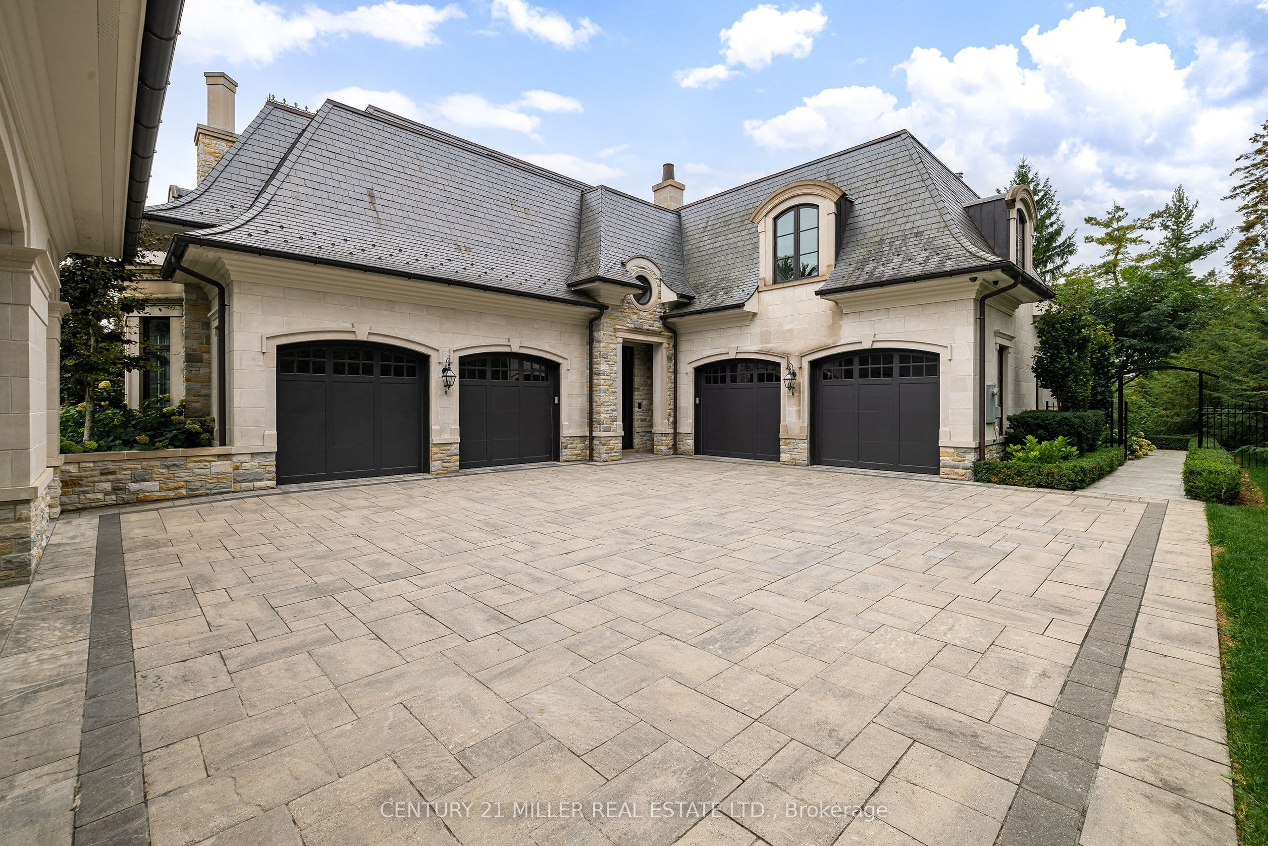 121 Rebecca Court, Vaughan, ON L6A 1G2