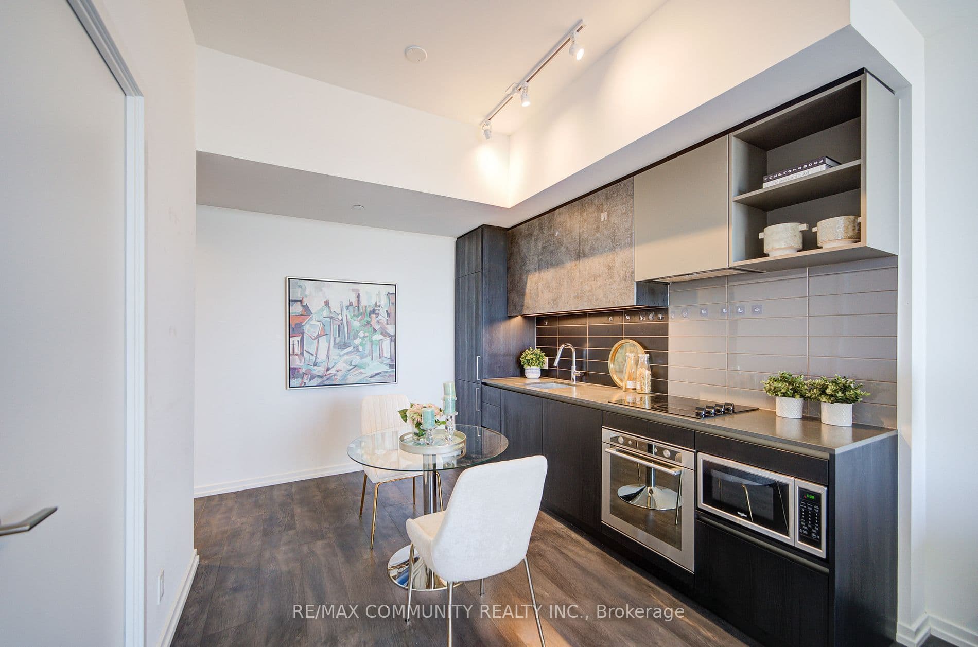 1000 Portage Parkway 1712, Vaughan, ON L4K 0L1