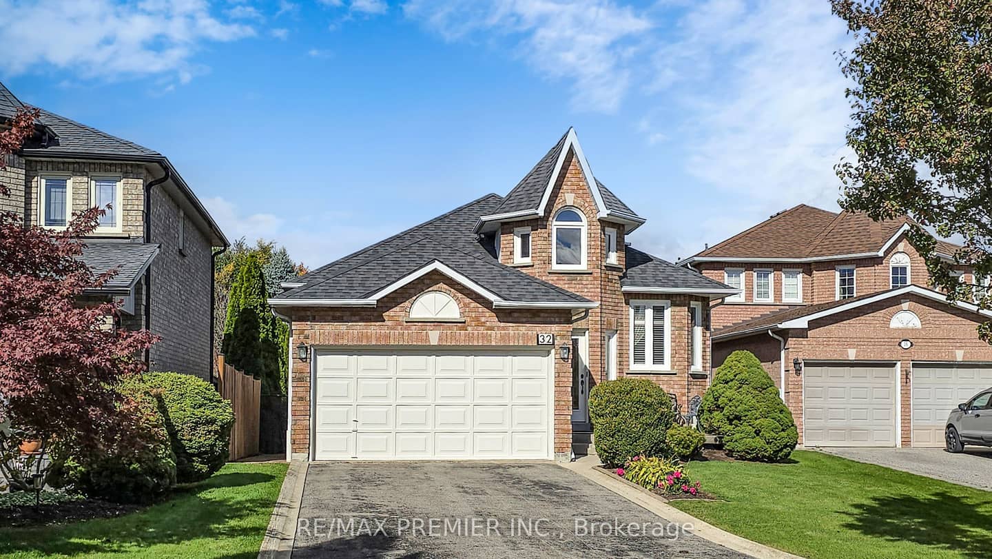 32 Veneto Drive, Vaughan, ON L4L 8X4
