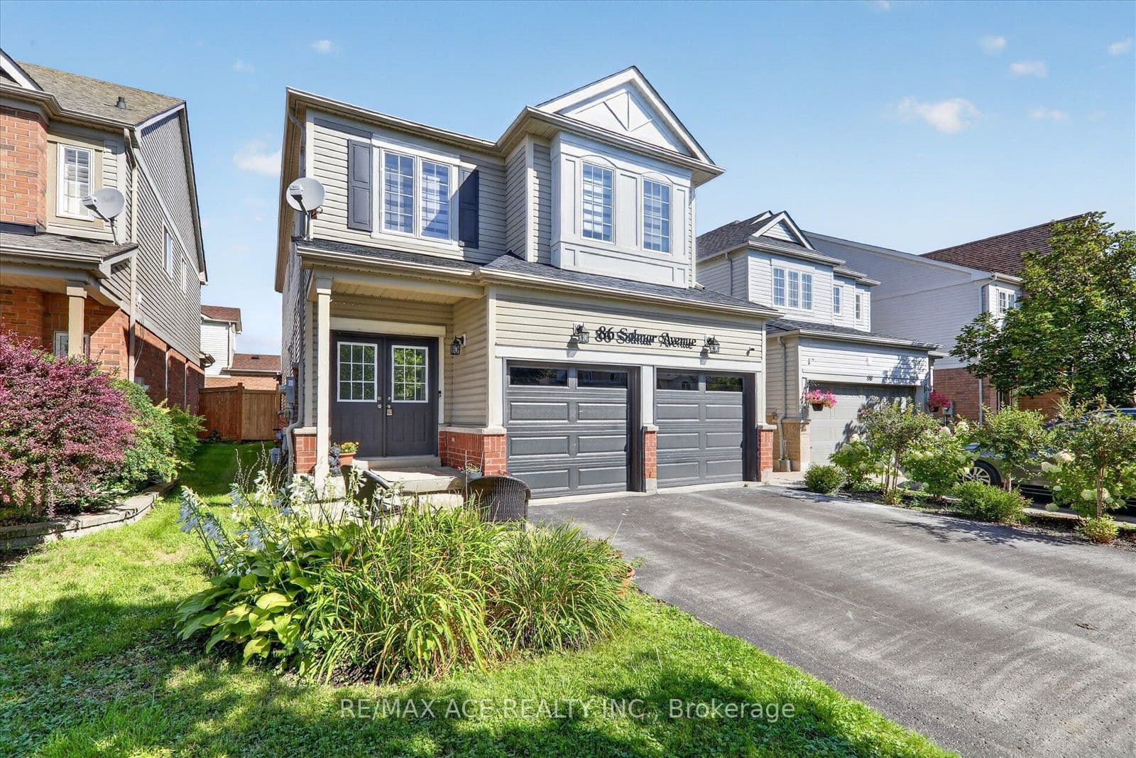 86 Solmar Avenue, Whitby, ON L1R 3G2