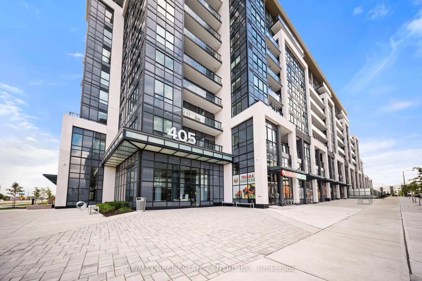 405 Dundas Street W 316, Oakville, ON L6M 4P9