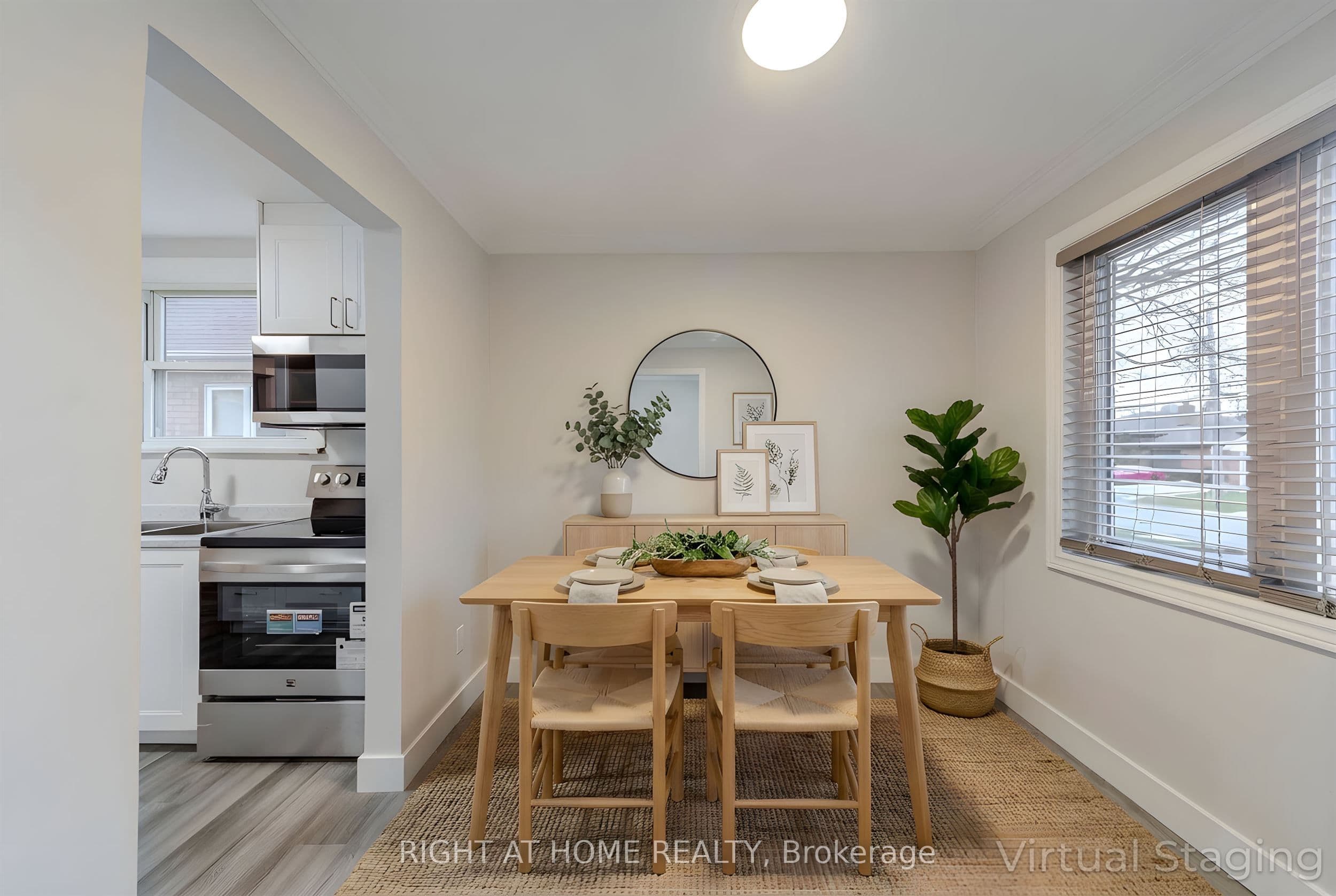 15 Elford Boulevard, Toronto, ON M8Z 2L3