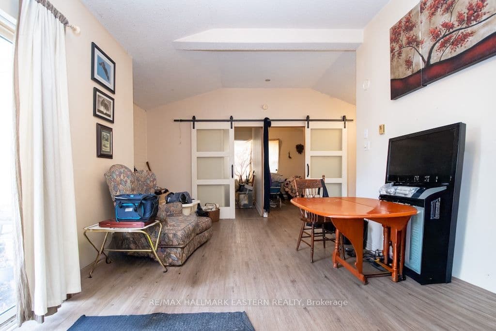 11 Argyle Street, Peterborough, ON K9H 7M2