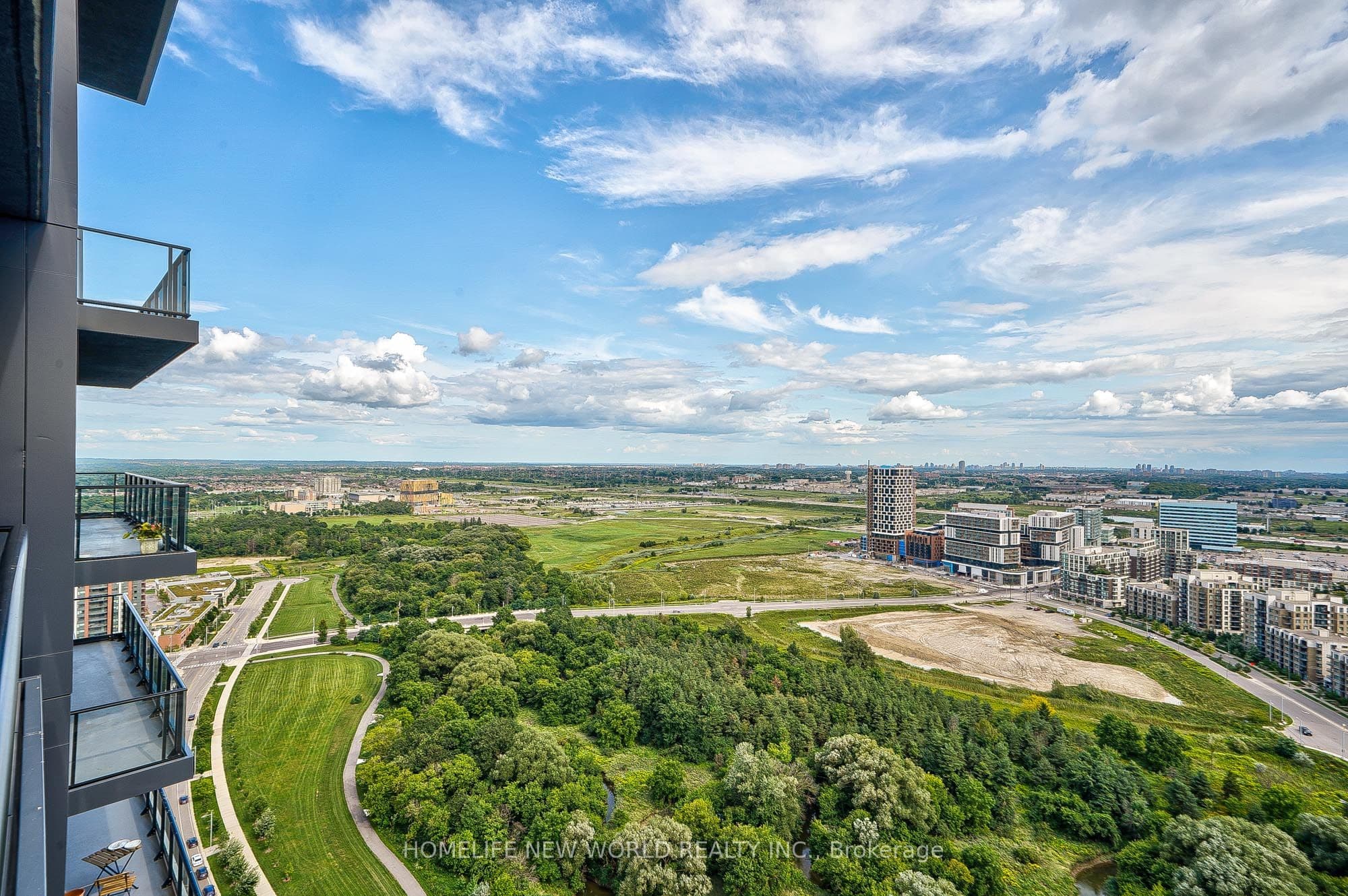 18 Water Walk Drive 3905, Markham, ON L3R 6L5