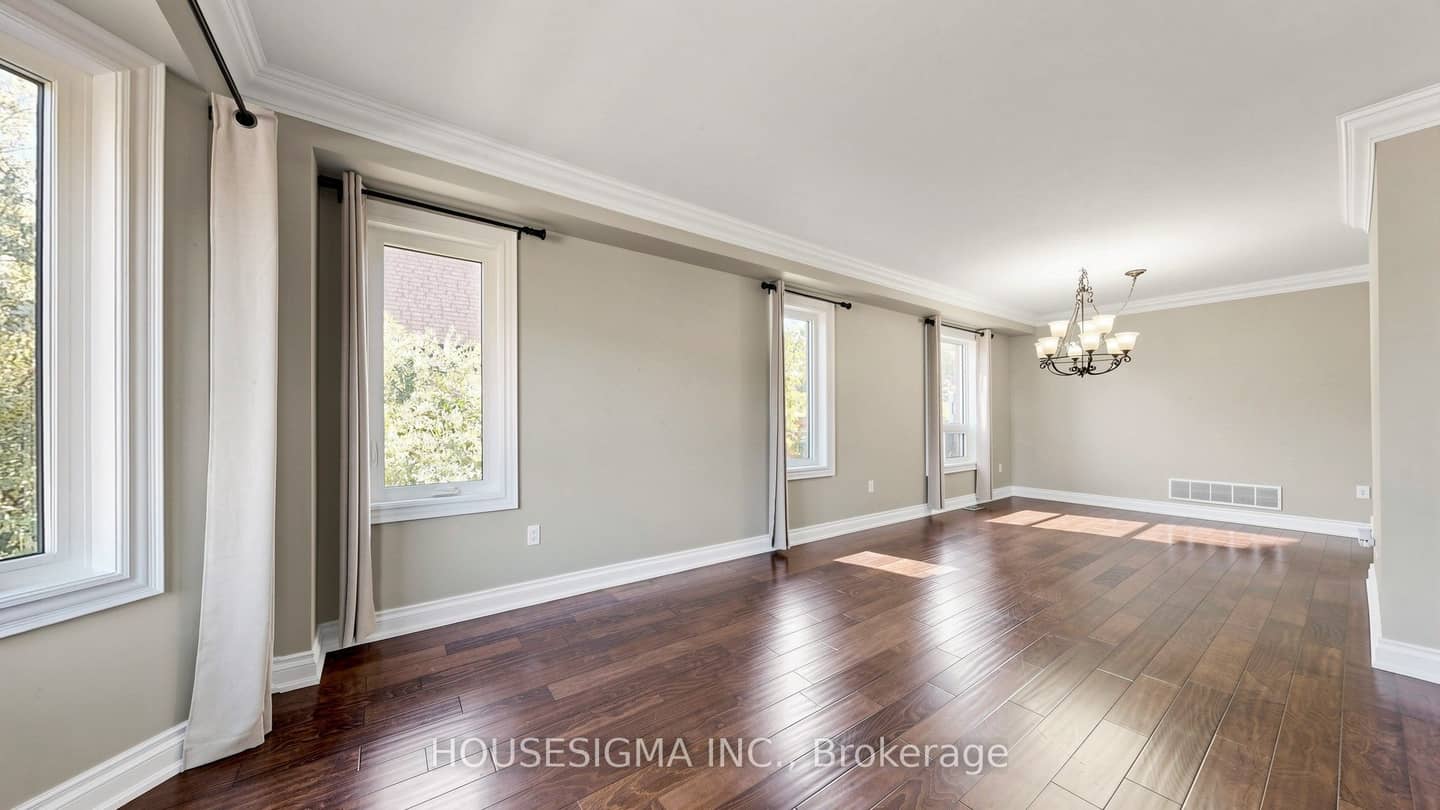 32 Willoughby Way, Halton Hills, ON L7G 6C4