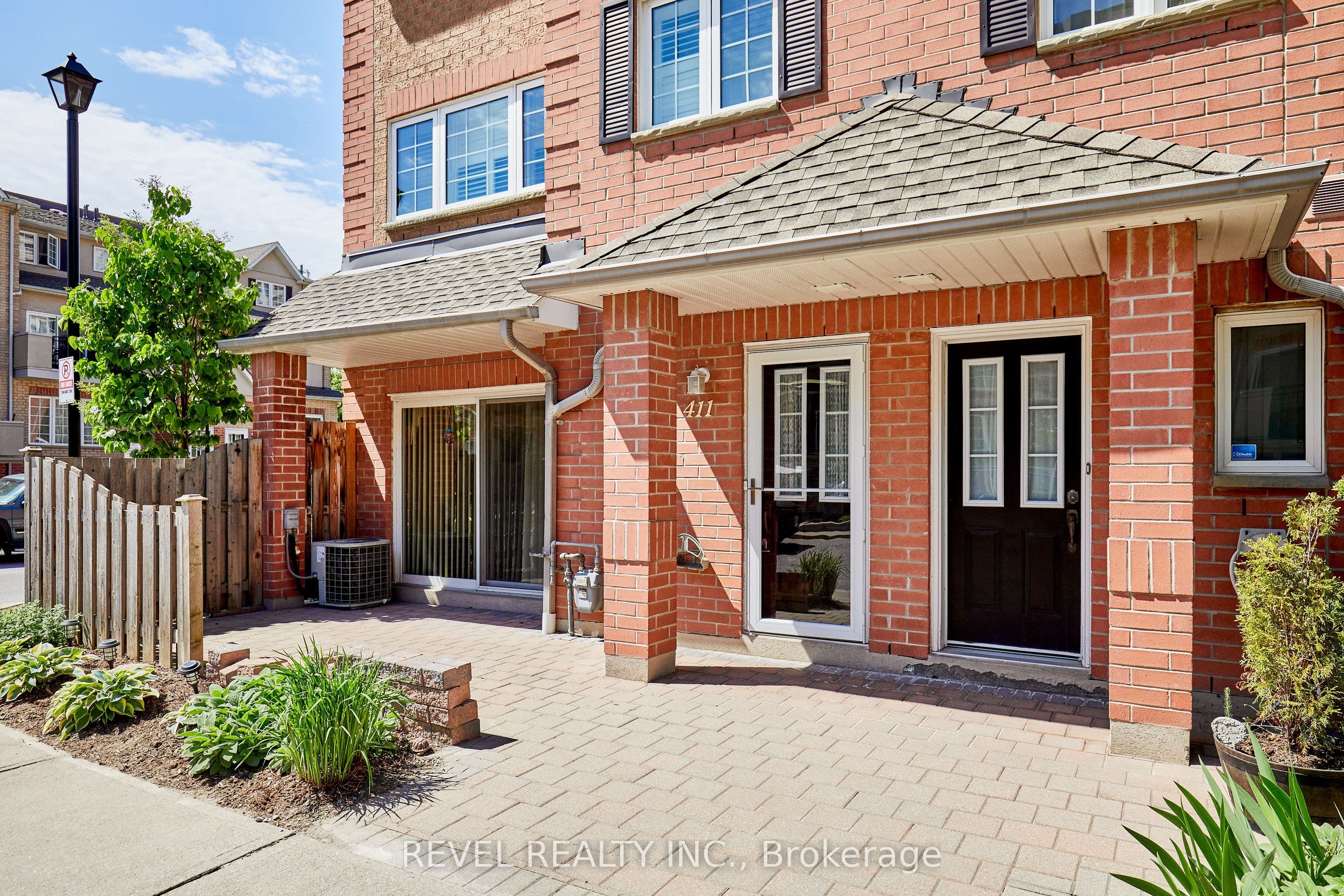 1400 The Esplanade N 411, Pickering, ON L1V 6V2