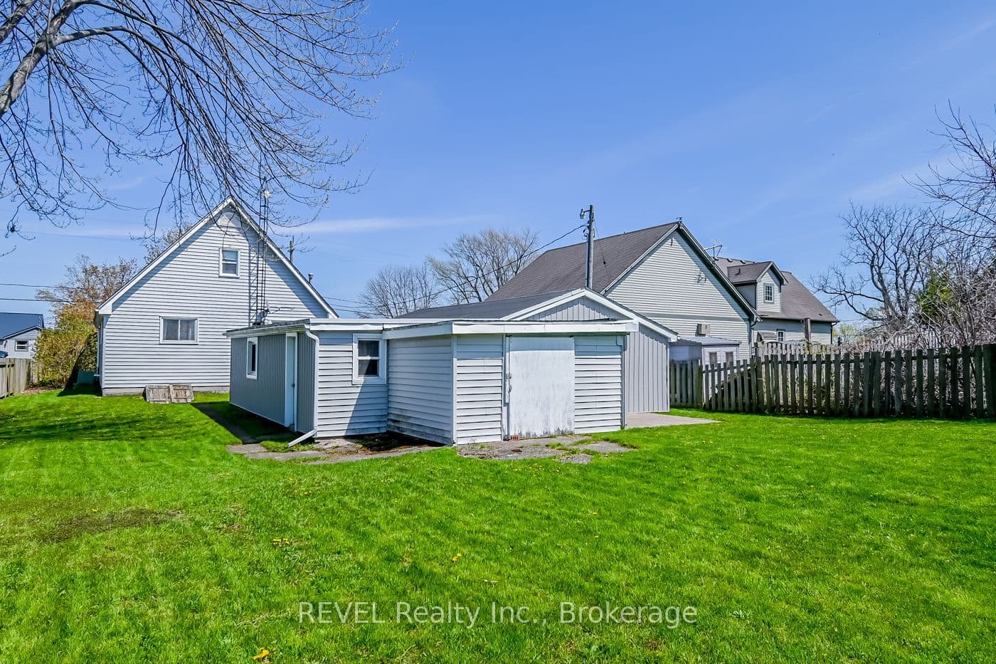 2757 North Shore Drive, Haldimand, ON N0A 1K0