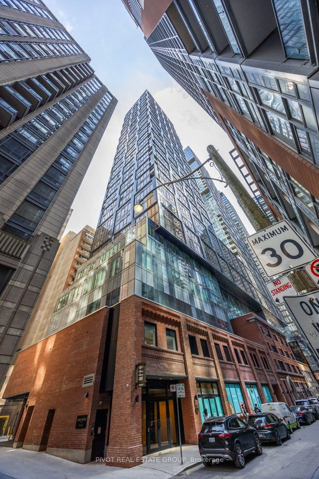 15 Mercer Street 1206, Toronto, ON M5V 0T8