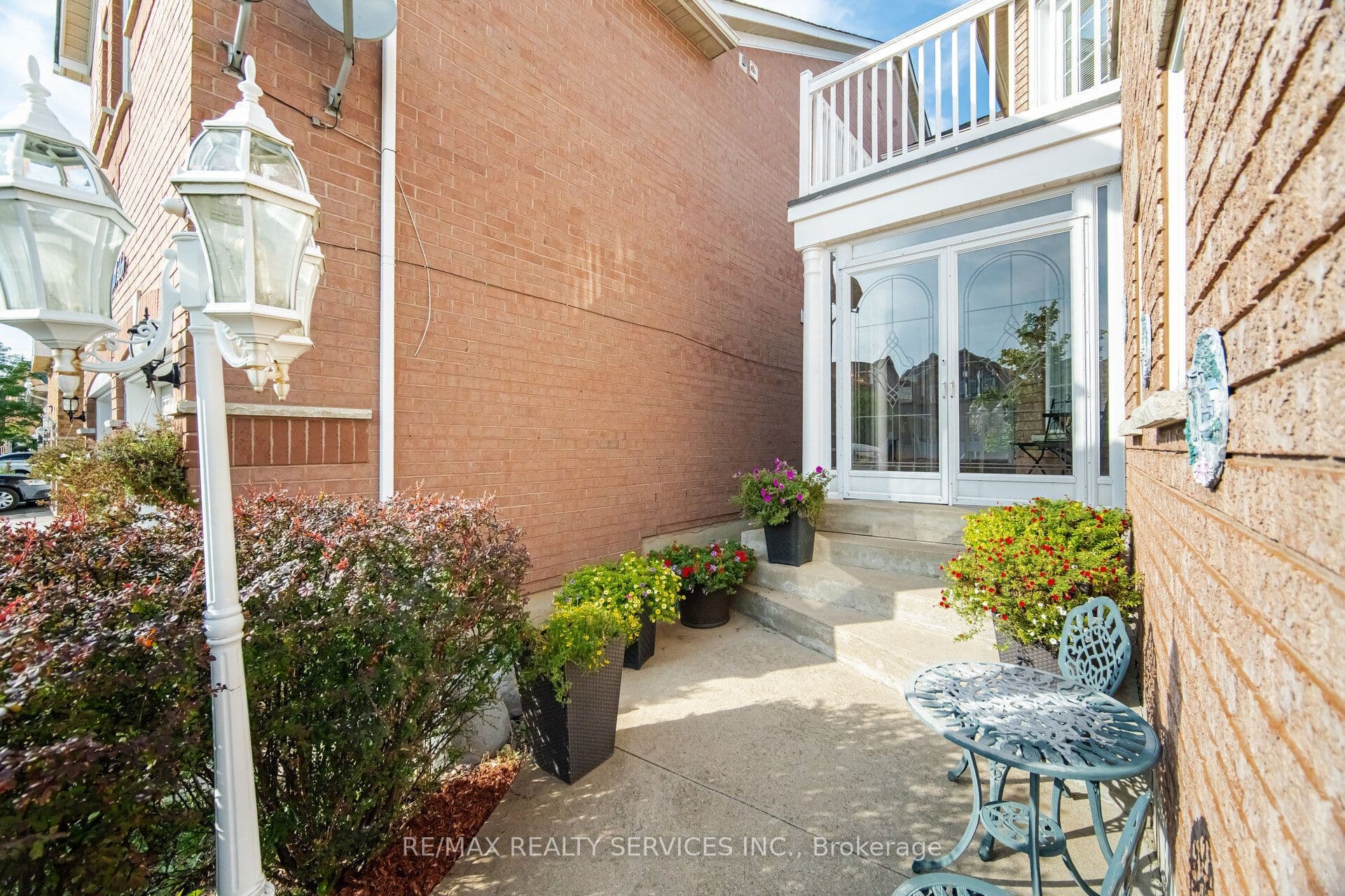 39 LEGEND Lane, Brampton, ON L6X 5B6