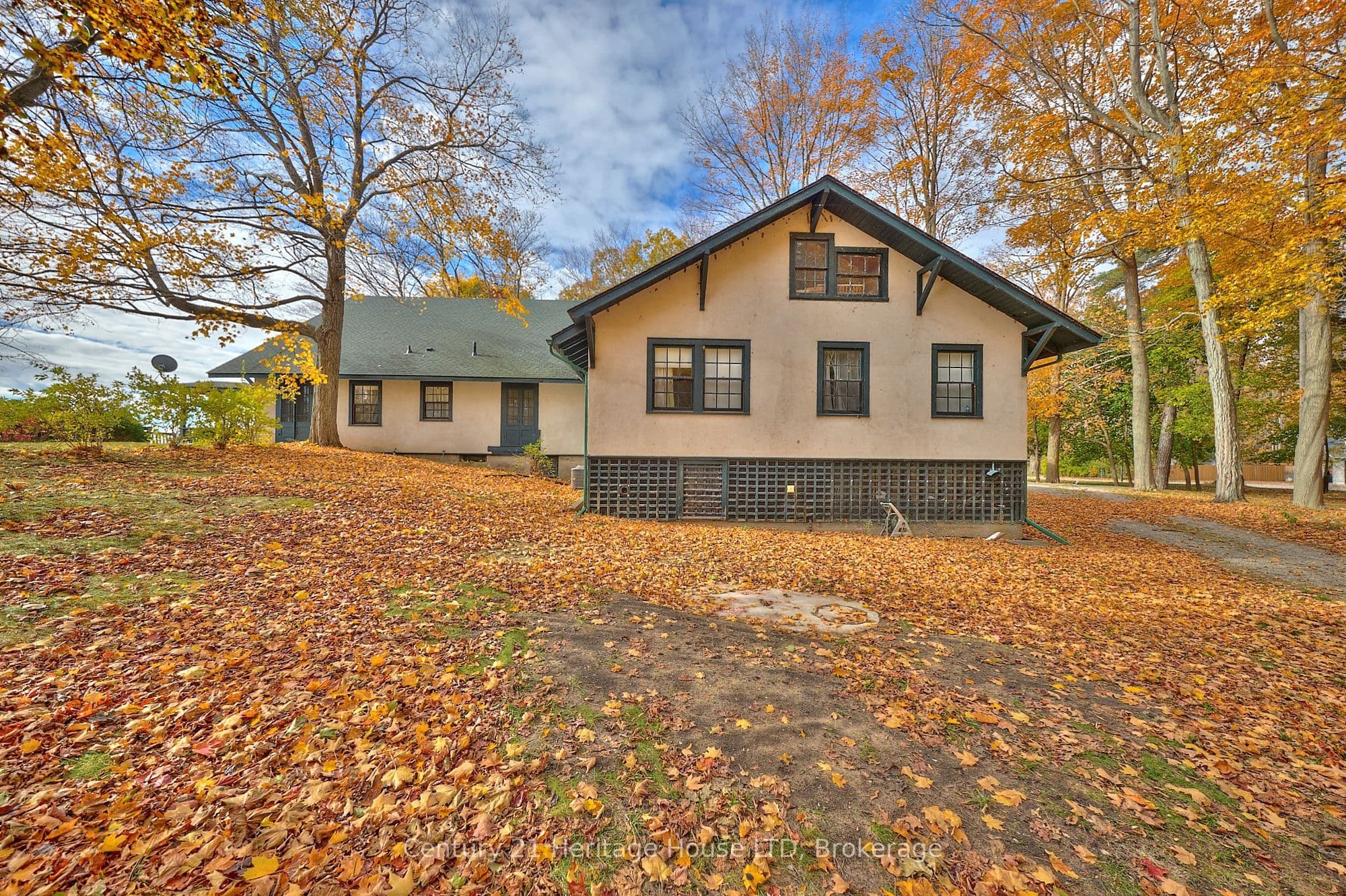 1033 FIRELANE 1 Road, Port Colborne, ON L3K 5V3