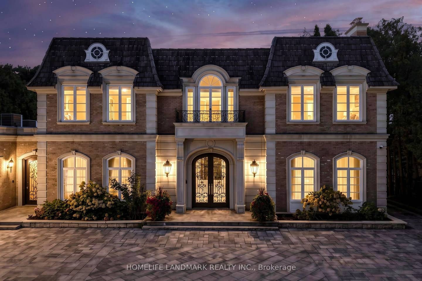 25 The Bridle Path, Toronto, ON M2L 1C9
