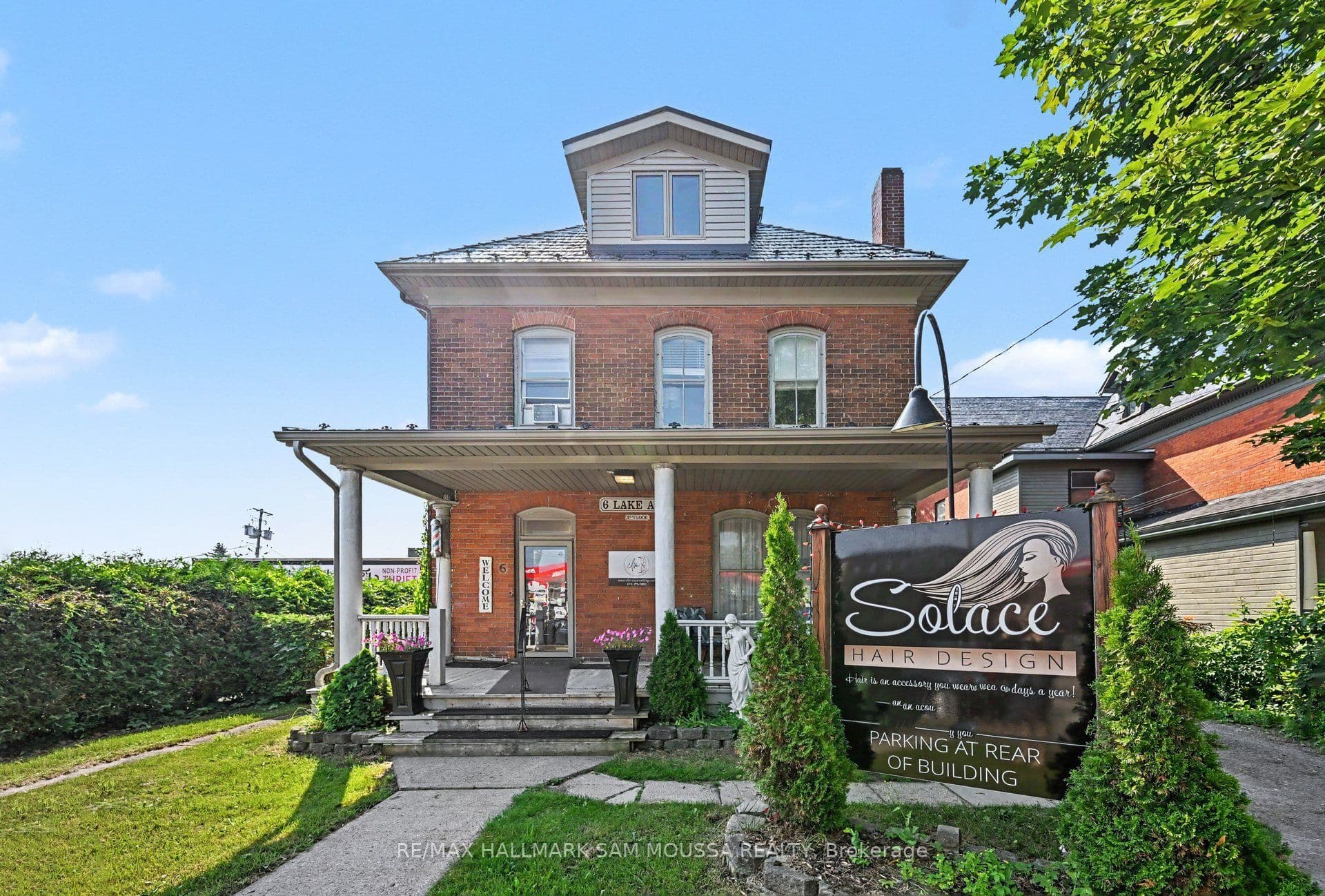 6 Lake Avenue W, Carleton Place, ON K7C 1L2