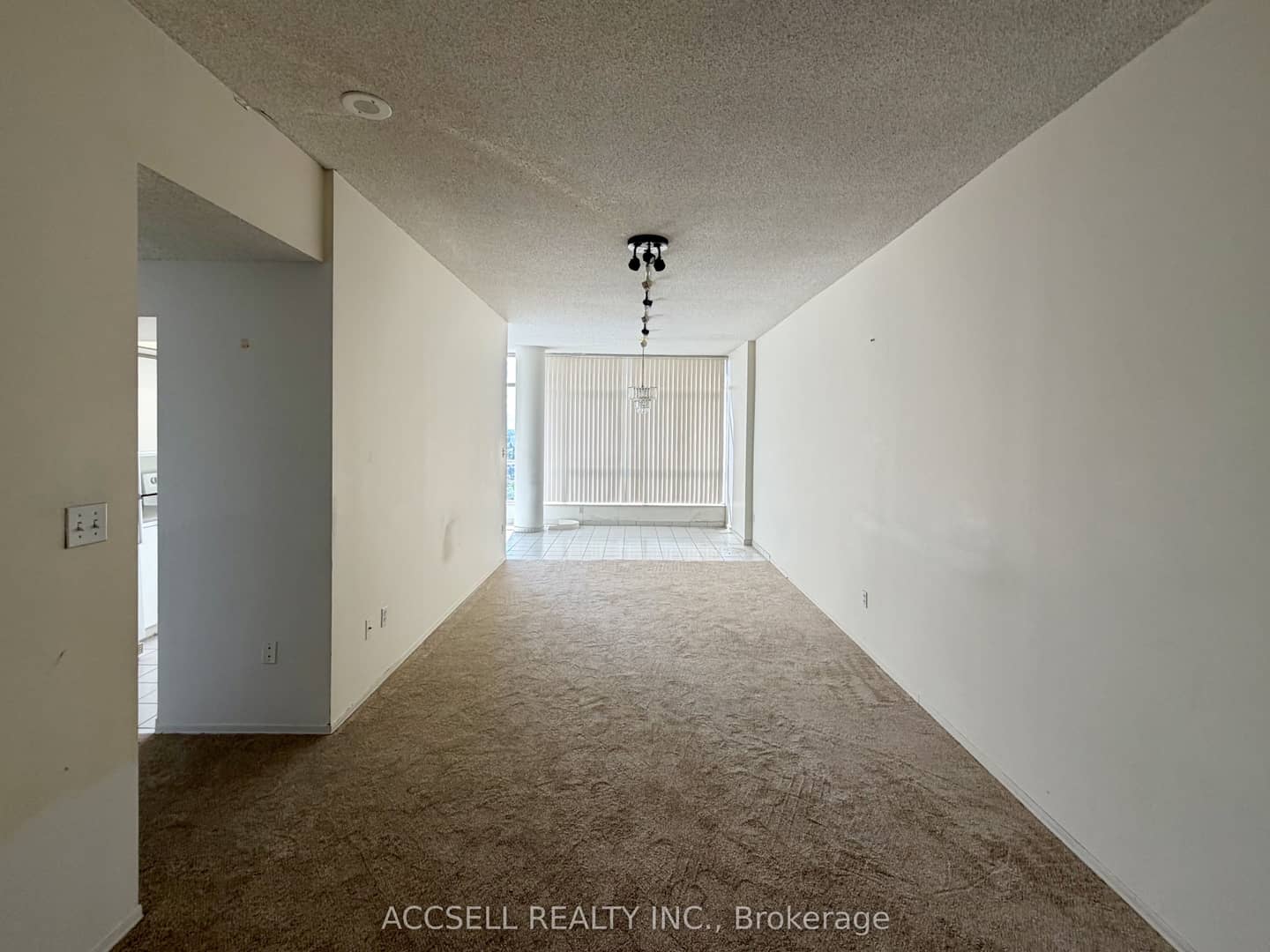 1 Rowntree Road 1714, Toronto, ON M9V 5G7