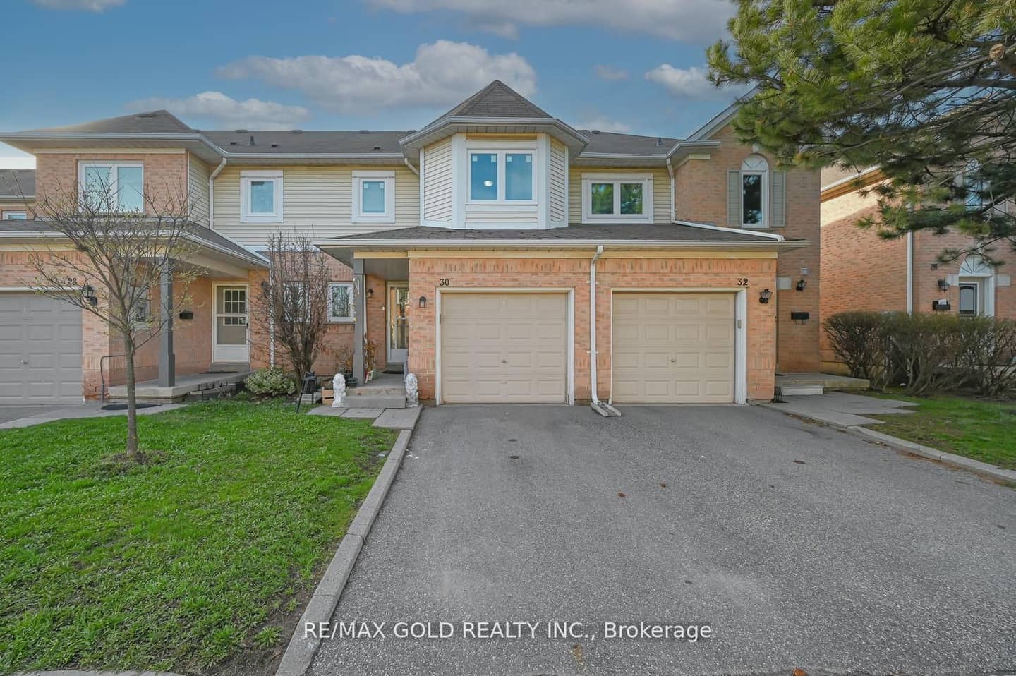 30 Wickstead Court, Brampton, ON L6R 1N8