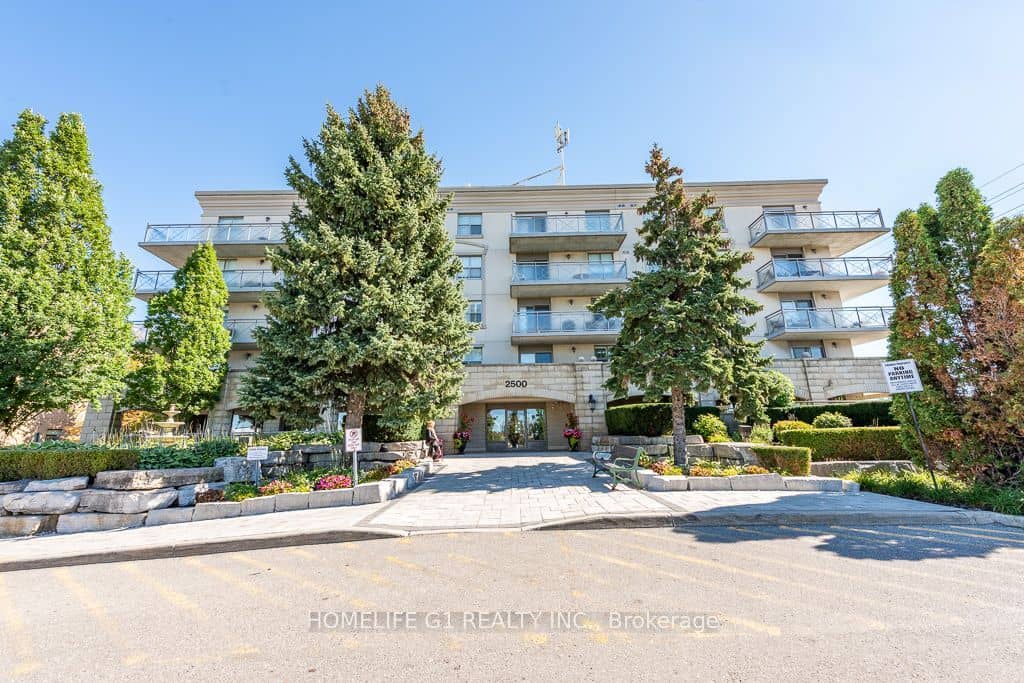 2500 Rutherford Road 303, Vaughan, ON L4K 5N7