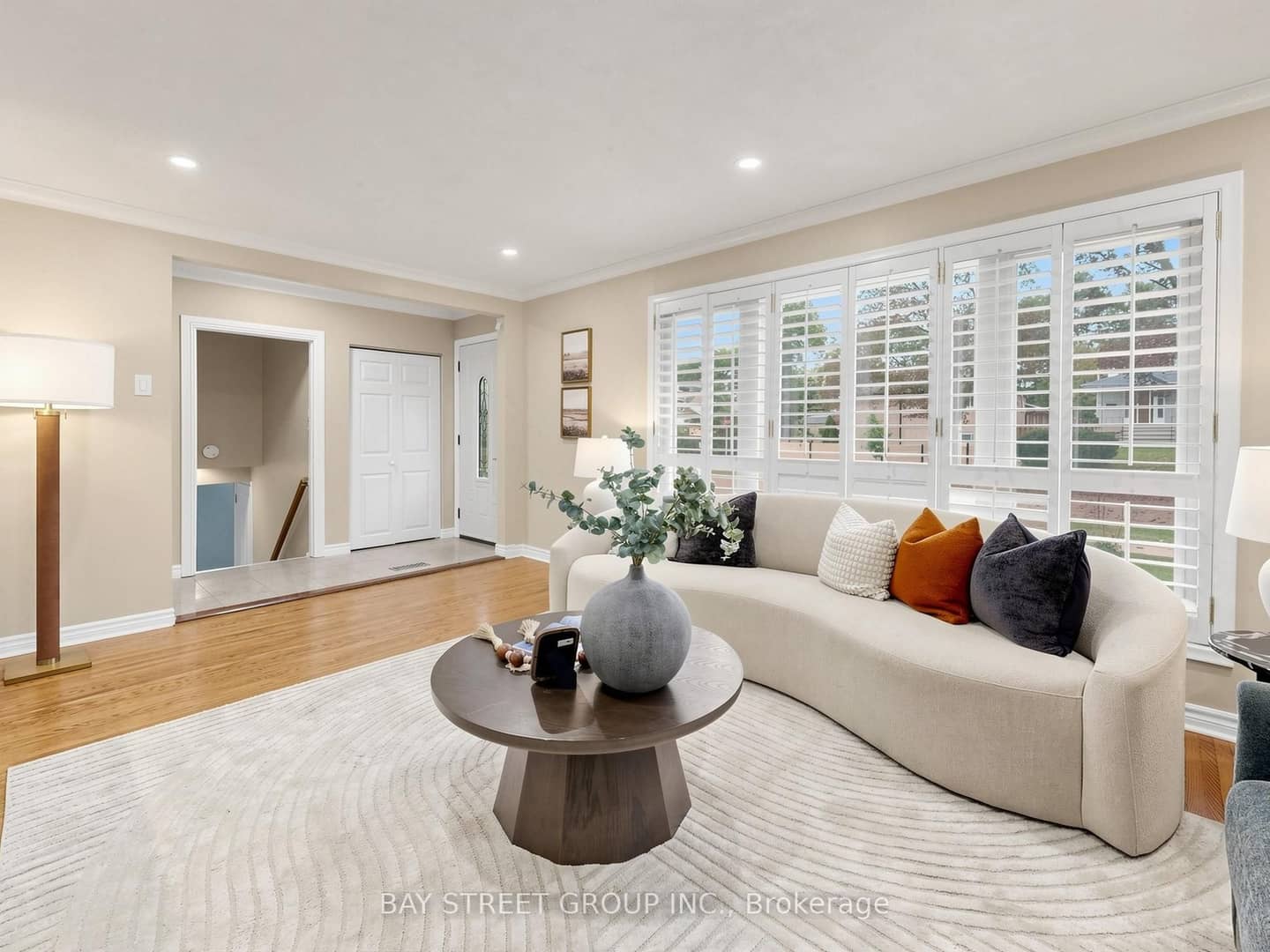 1 Lesgay Crescent, Toronto, ON M2J 2H9