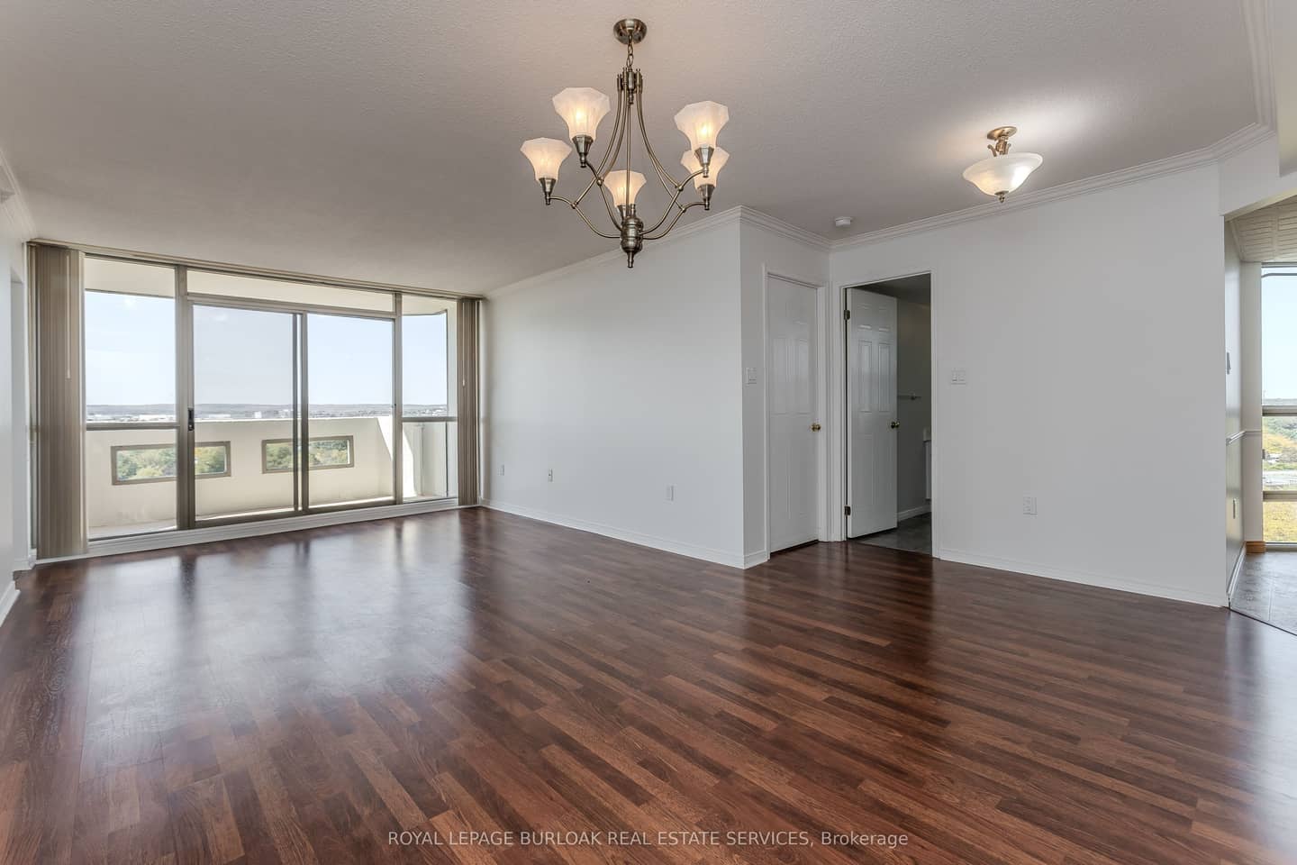 5080 Pinedale Avenue 1006, Burlington, ON L7L 5V7