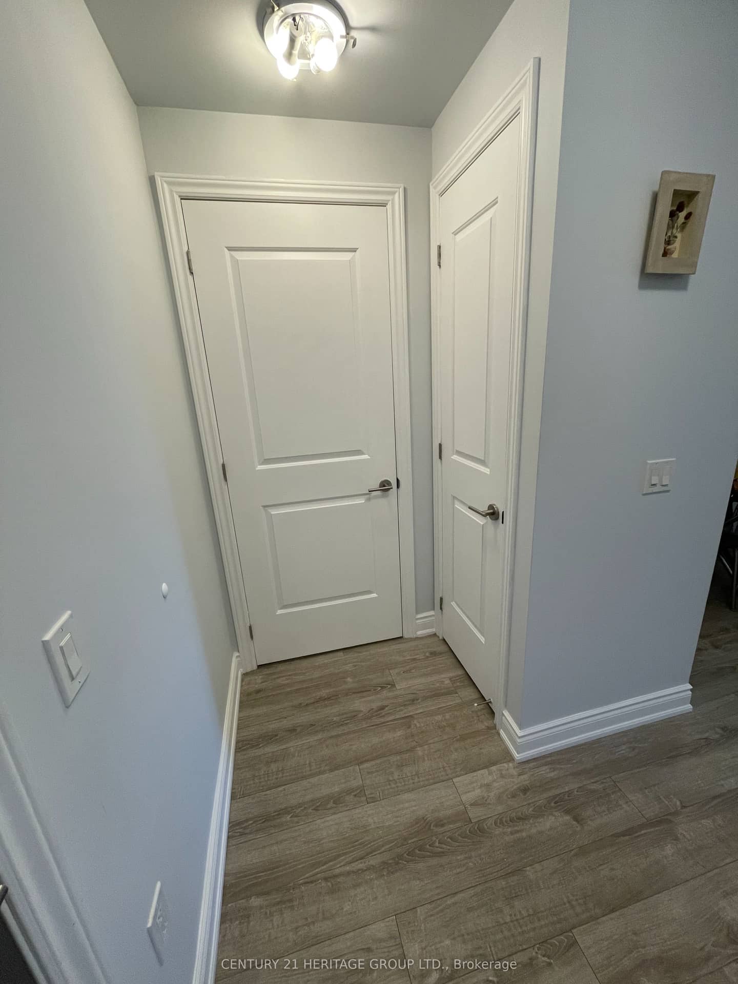 9618 Yonge Street 201, Richmond Hill, ON L4C 0X5