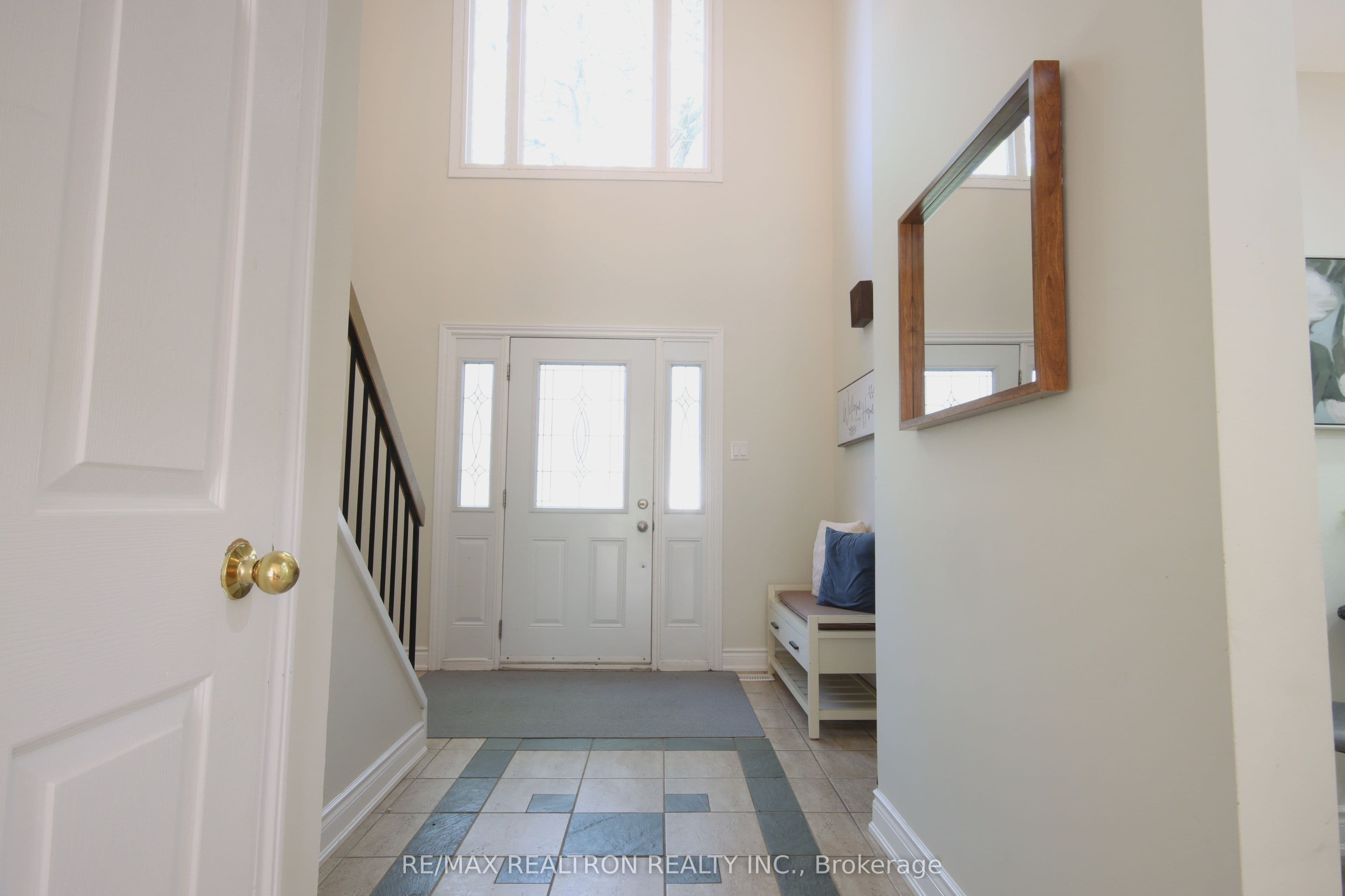 4272 Gayling Gardens, Mississauga, ON L5L 1Z9