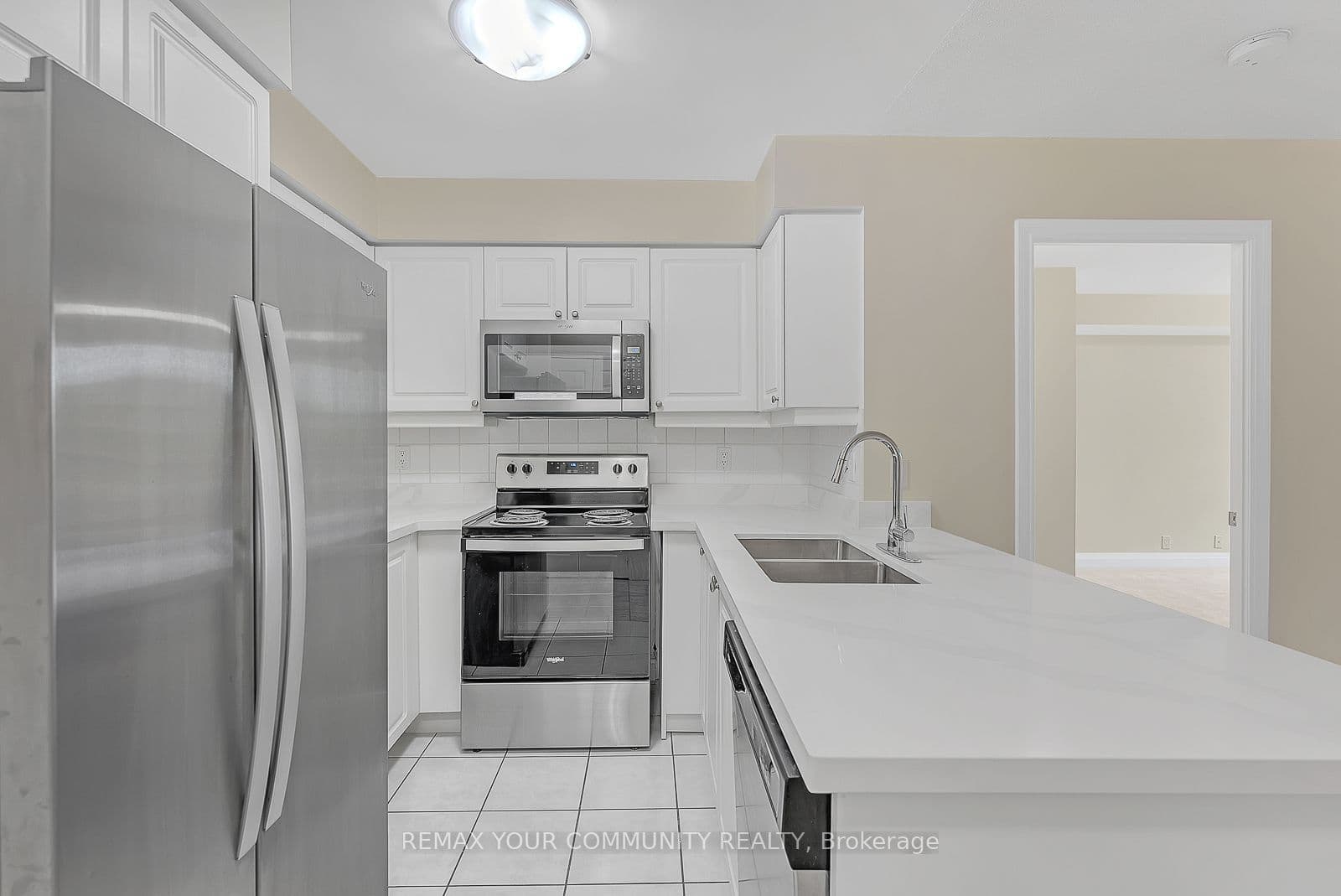 80 Harrison Garden Boulevard 318, Toronto, ON M2N 7E3