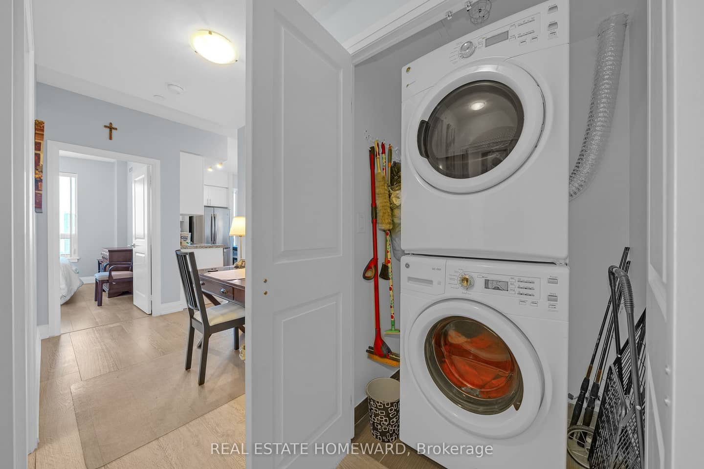 7161 Yonge Street 1525, Markham, ON L3T 0C8