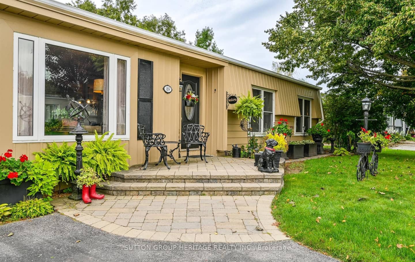 89 Bluffs Road, Clarington, ON L1B 1B9