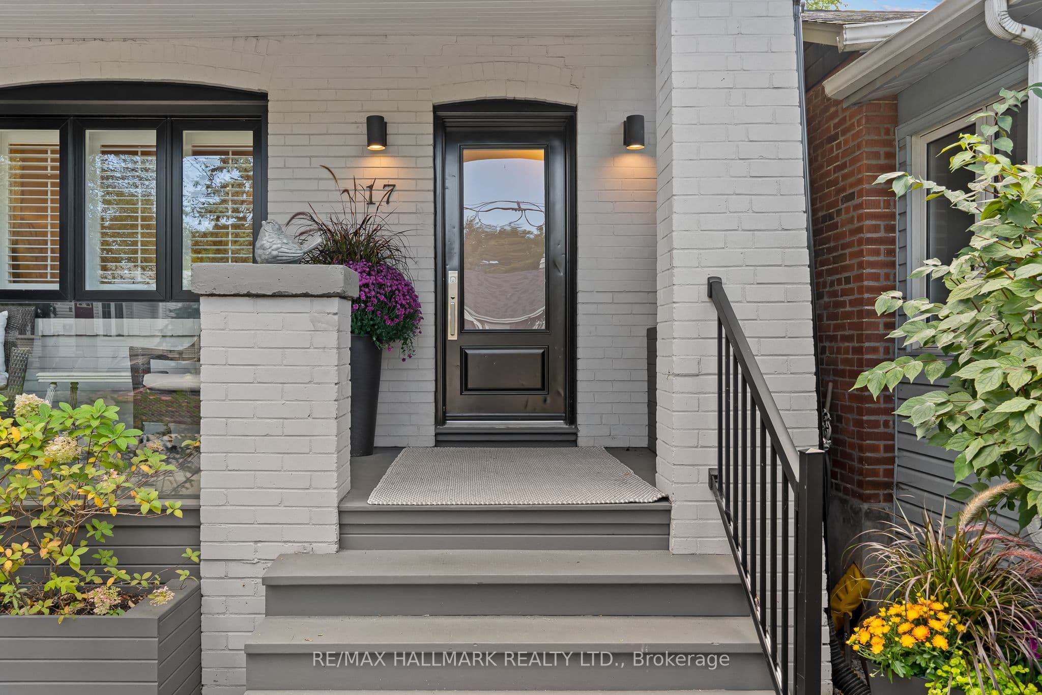 17 Beachdale Avenue, Toronto, ON M1N 1V7